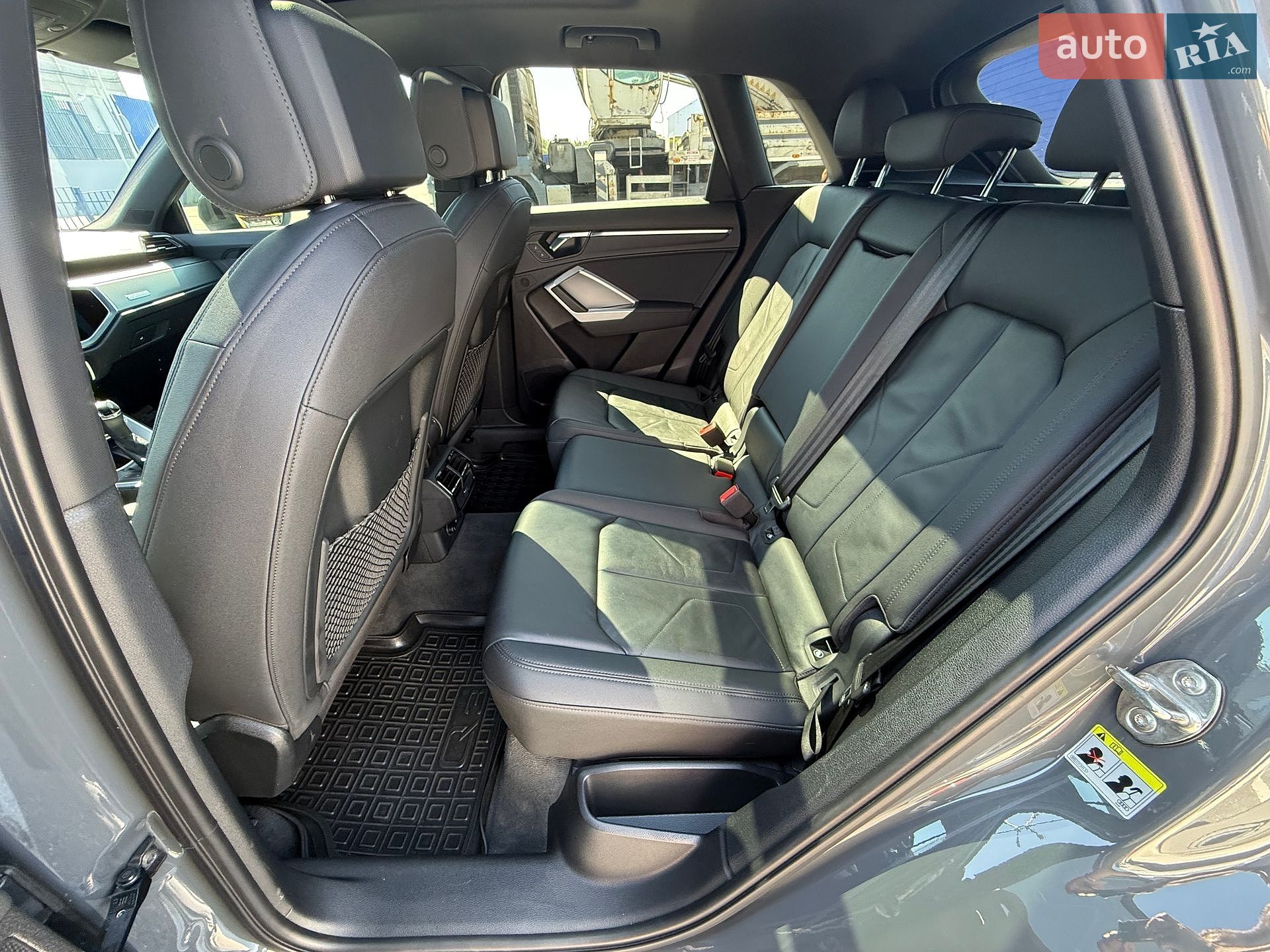 Audi Q3 2019 VIN WA1BECF36K1085785 фото оголошення 21 з 35