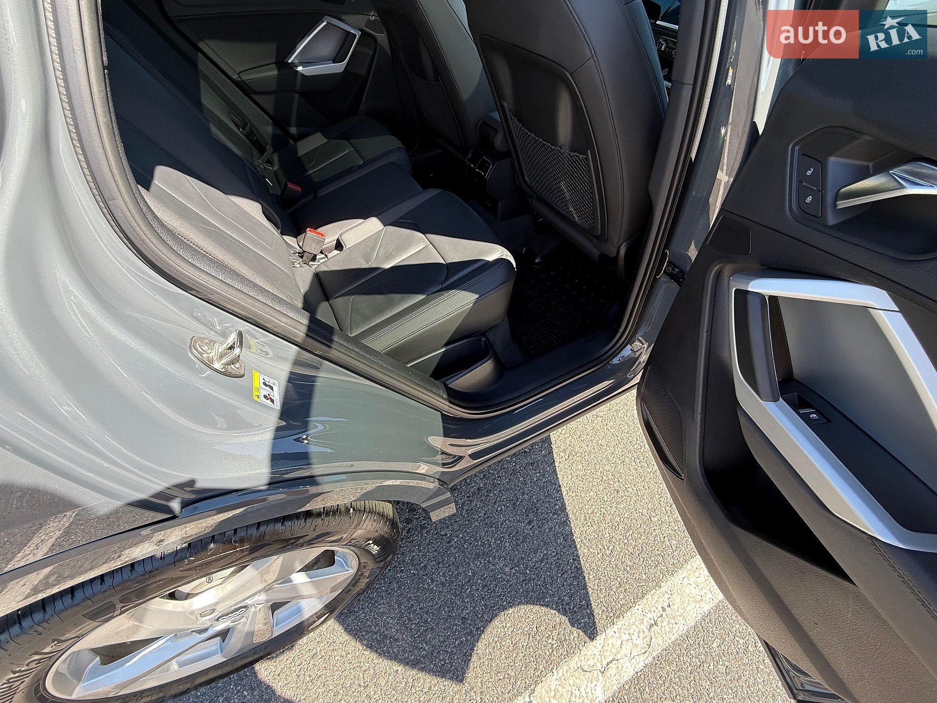 Audi Q3 2019 VIN WA1BECF36K1085785 фото оголошення 22 з 35