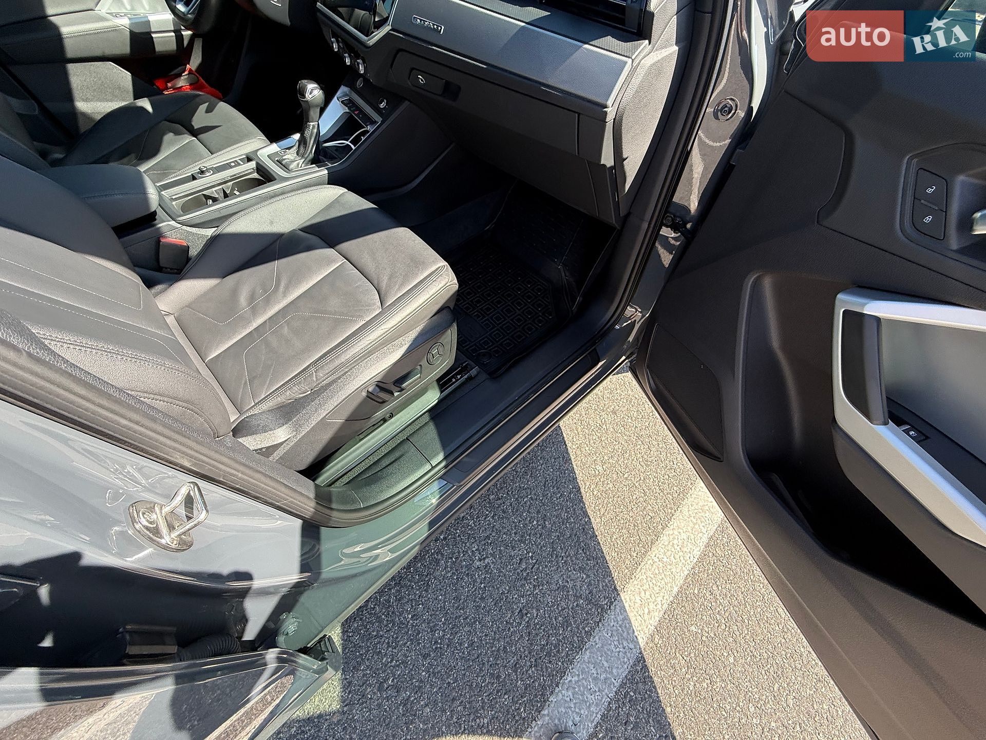 Audi Q3 2019 VIN WA1BECF36K1085785 фото оголошення 24 з 35