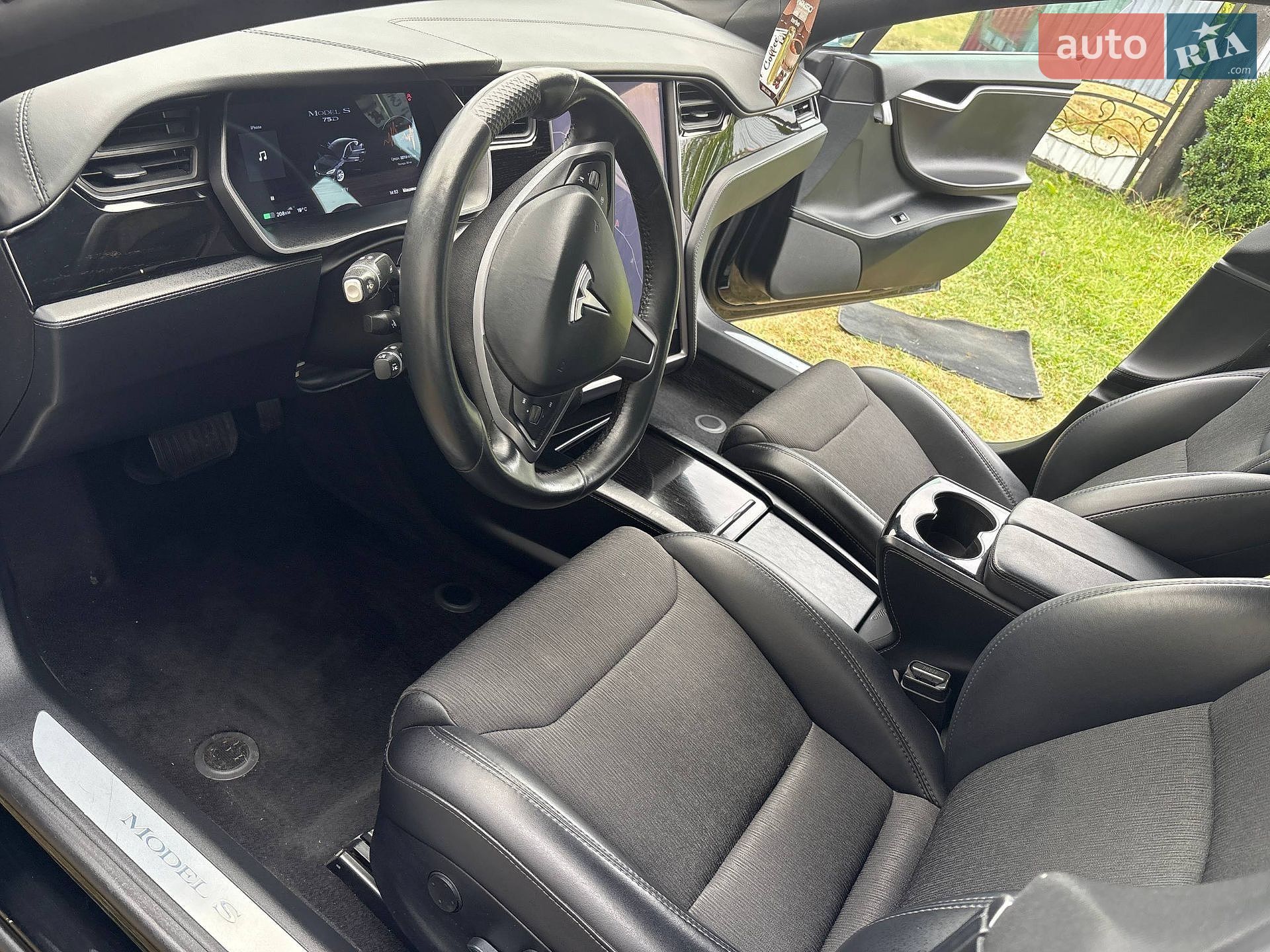Tesla Model S 2018 VIN 5YJSA1E2XJF286173 фото оголошення 14 з 29