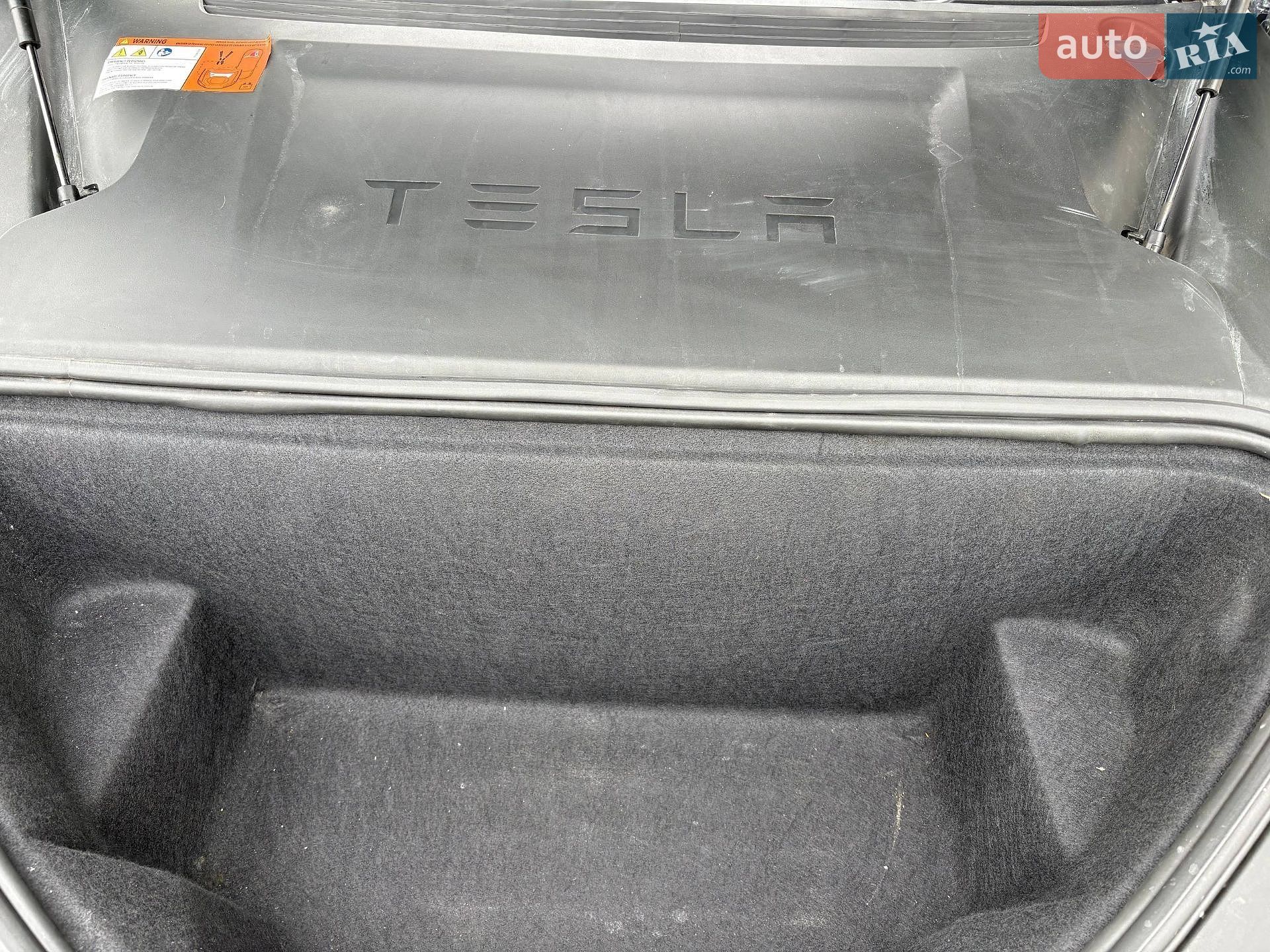 Tesla Model S 2018 VIN 5YJSA1E2XJF286173 фото оголошення 25 з 29