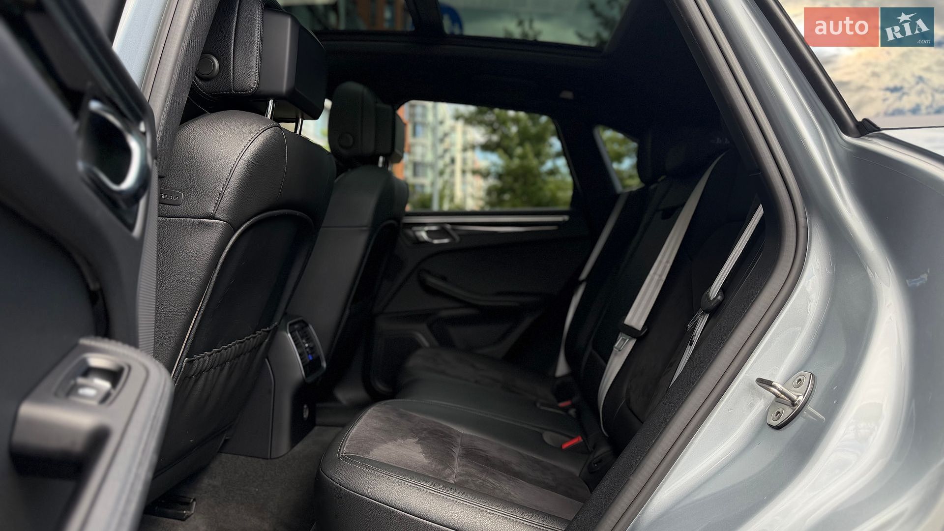 Porsche Macan 2019 VIN WP1AA2A53KLB05297 фото оголошення 19 з 22