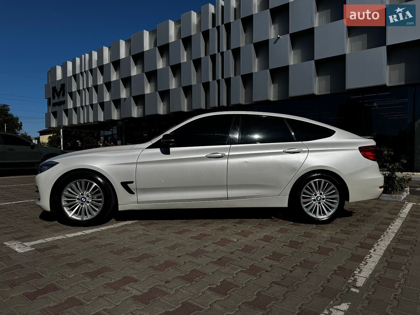 BMW 3 Series GT 2015 VIN WBA3X5C59FD562541 фото оголошення 2 з 37