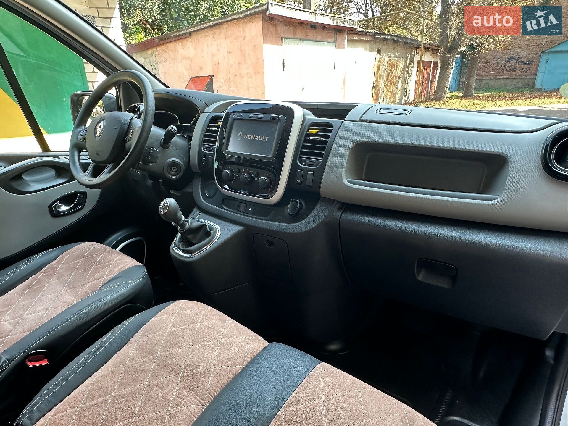 Renault Trafic 2018 VIN VF1FL000X60494621 фото оголошення 16 з 38