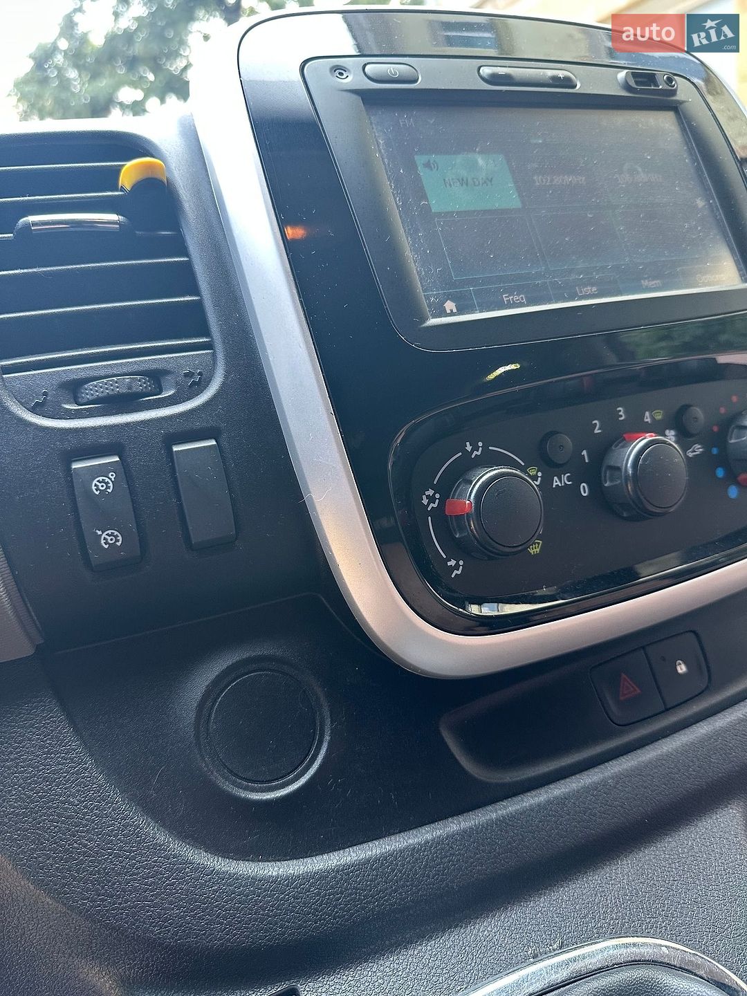 Renault Trafic 2018 VIN VF1FL000X60494621 фото оголошення 25 з 38