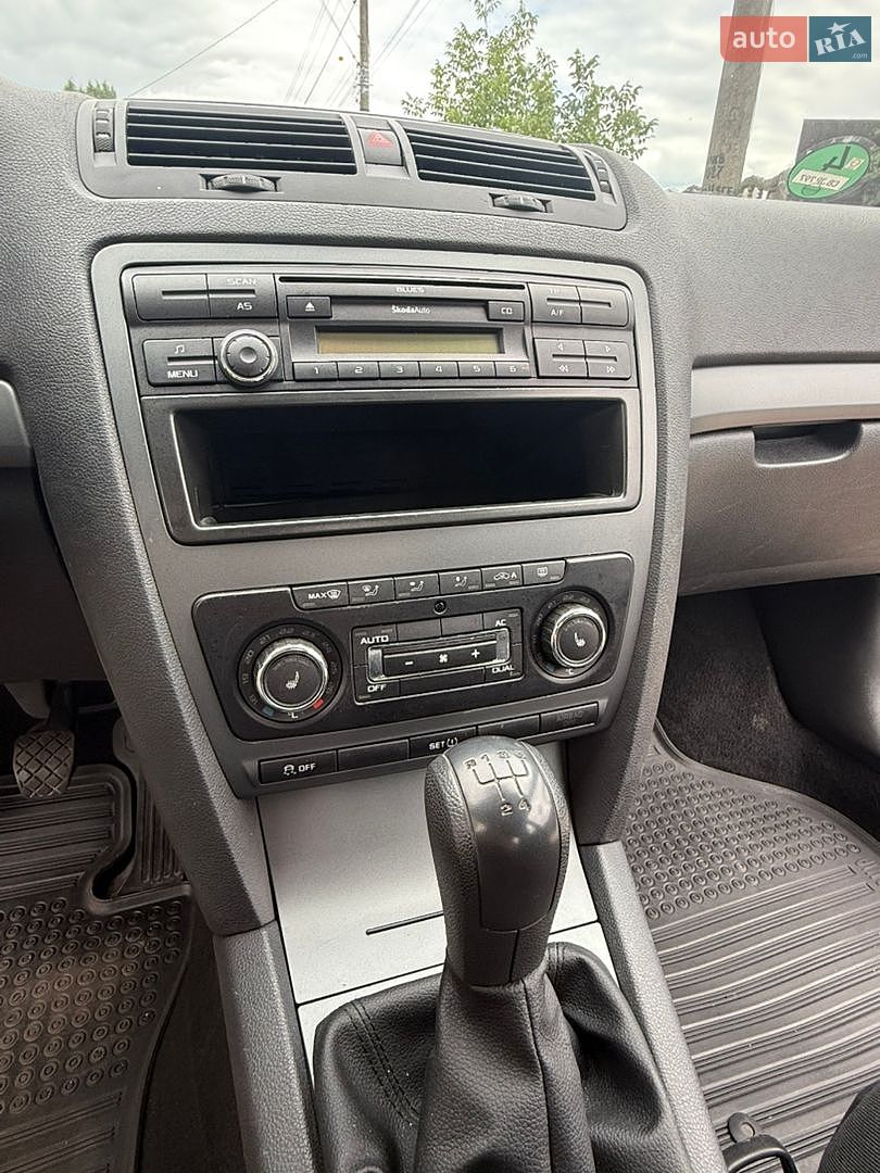 Skoda Octavia 2011 VIN TMBDA61ZXB2143950 фото оголошення 44 з 70
