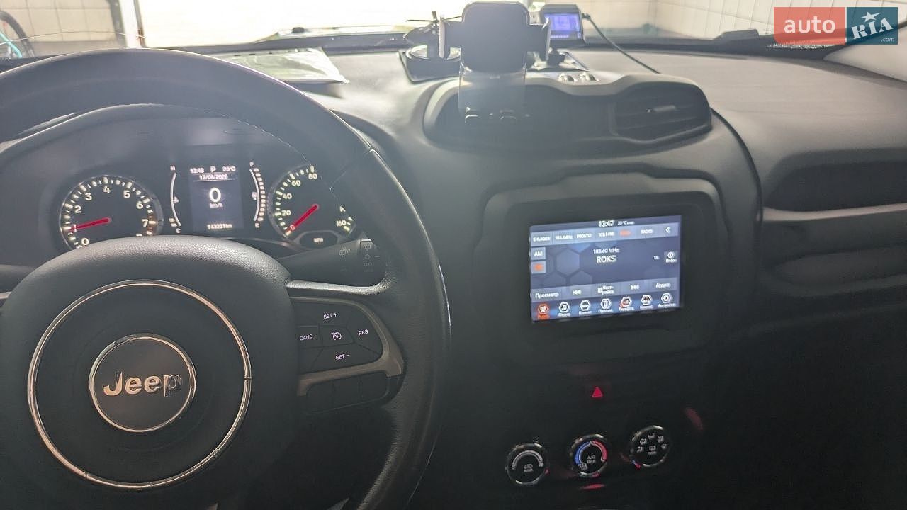 Jeep Renegade 2016 VIN ZACCJBBT9GPD93918 фото оголошення 2 з 11