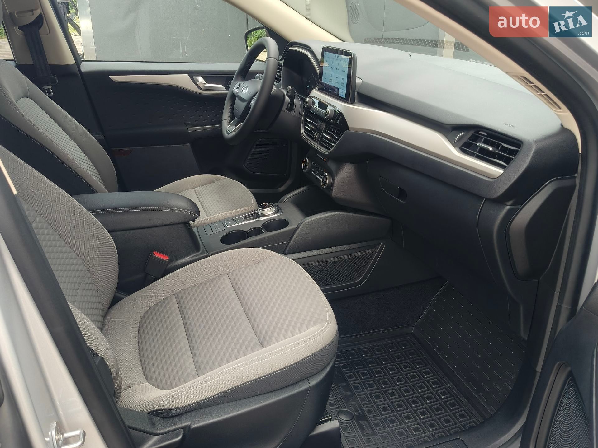 Ford Escape 2020 VIN 1FMCU9G68LUC38722 фото оголошення 31 з 61