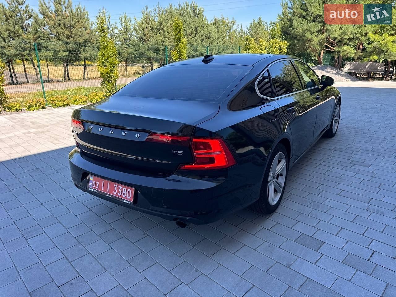 Volvo S90 2017 VIN LVY982AK8JP017920 фото оголошення 4 з 31