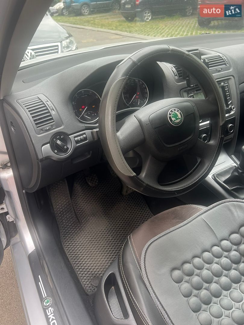 Skoda Octavia 2011 VIN TMBJJ21Z3C8008285 фото оголошення 11 з 14