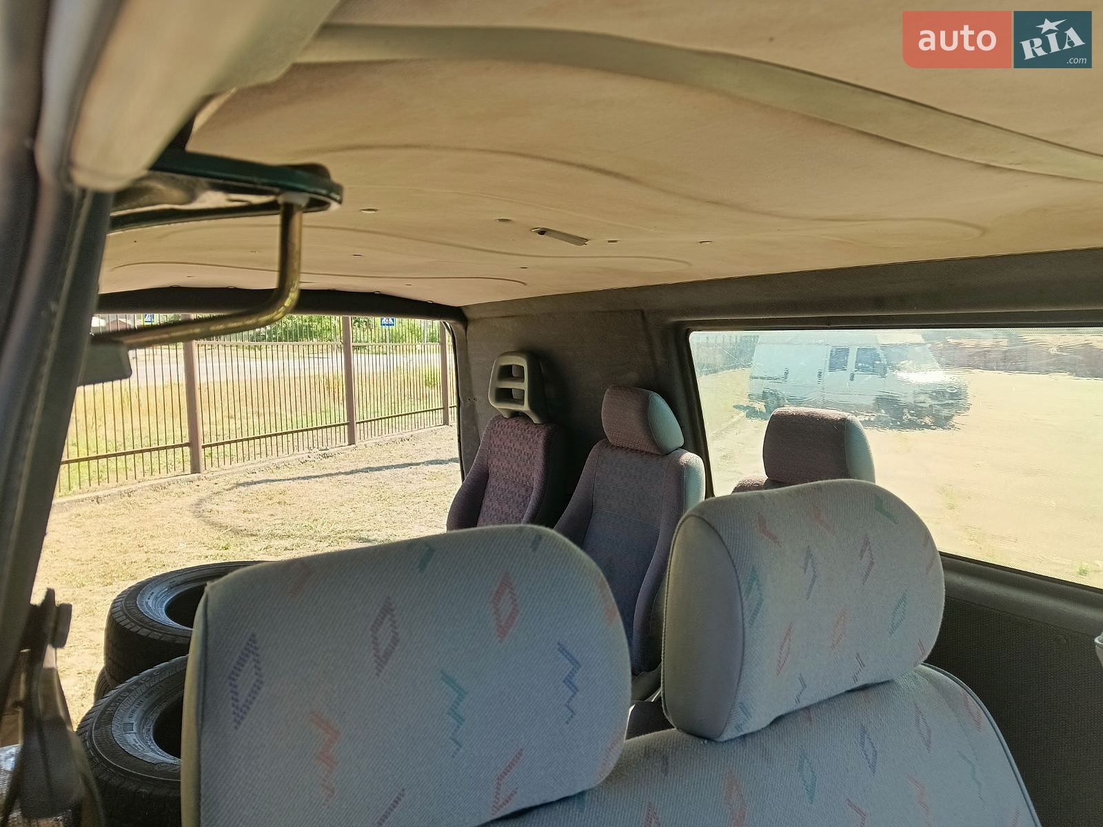 Volkswagen Transporter 1998 VIN WV1ZZZ70ZWH092525 фото оголошення 8 з 10