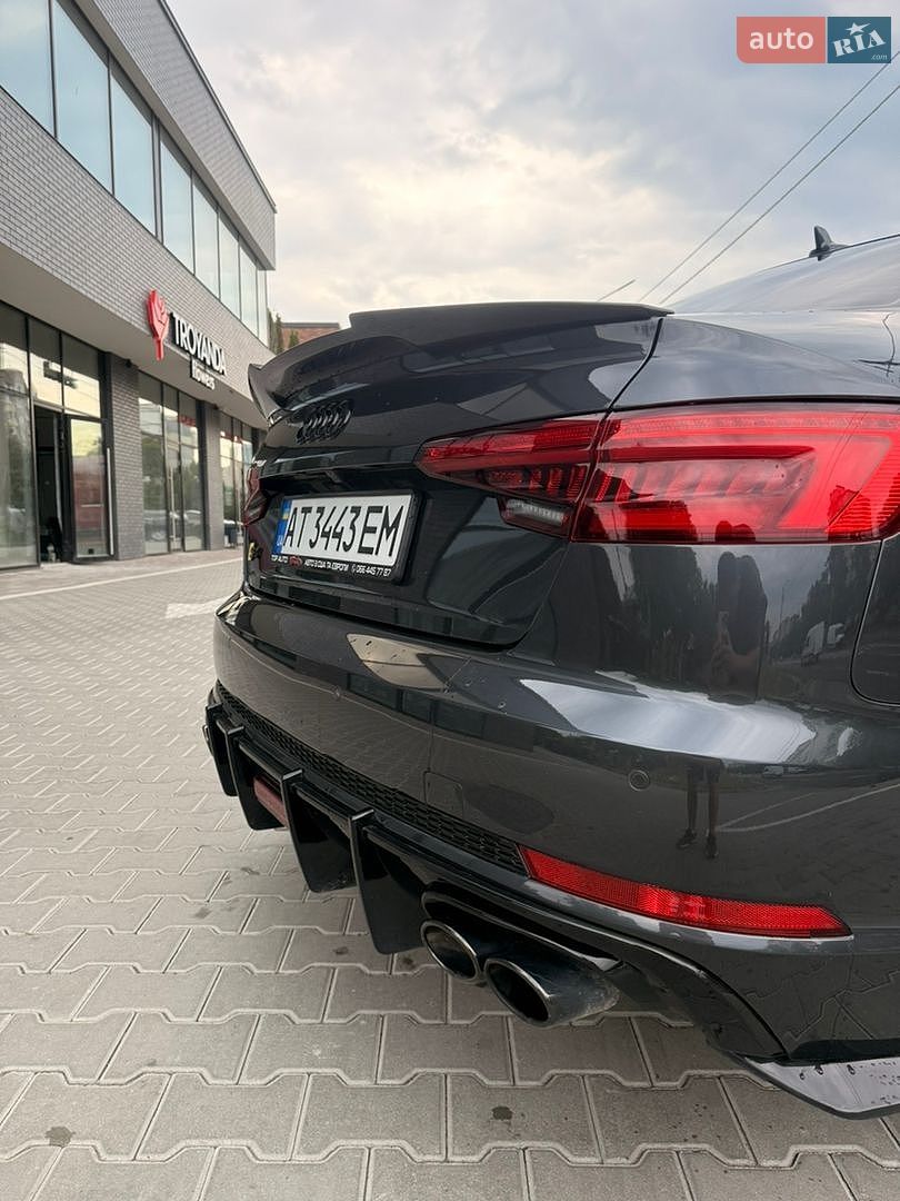 Audi A4 2016 VIN WAUENAF45HN017024 фото оголошення 13 з 22