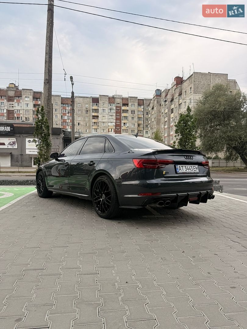 Audi A4 2016 VIN WAUENAF45HN017024 фото оголошення 10 з 22