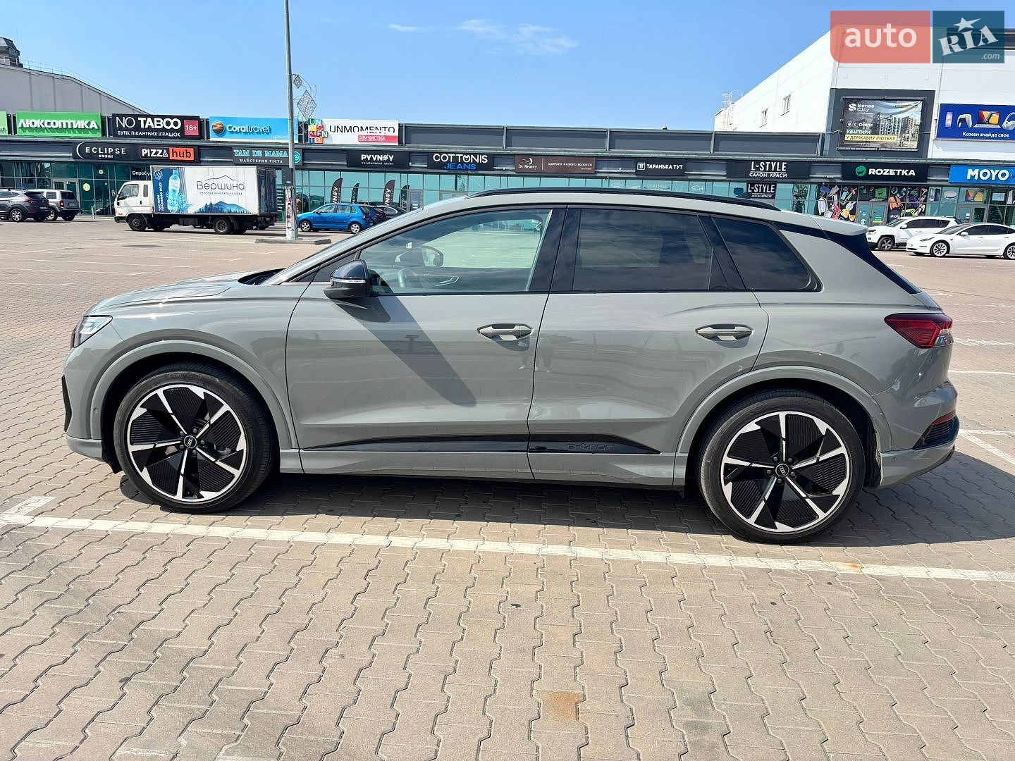 Audi Q4 e-tron 2024 VIN LFVVB9G32R5241698 фото оголошення 2 з 55
