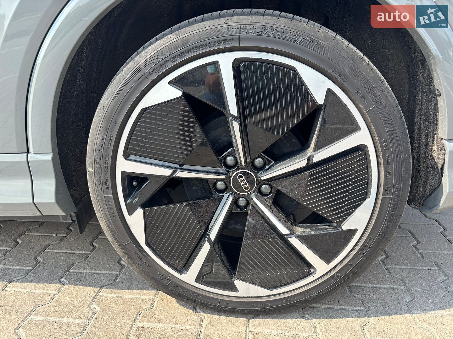 Audi Q4 e-tron 2024 VIN LFVVB9G32R5241698 фото оголошення 3 з 55