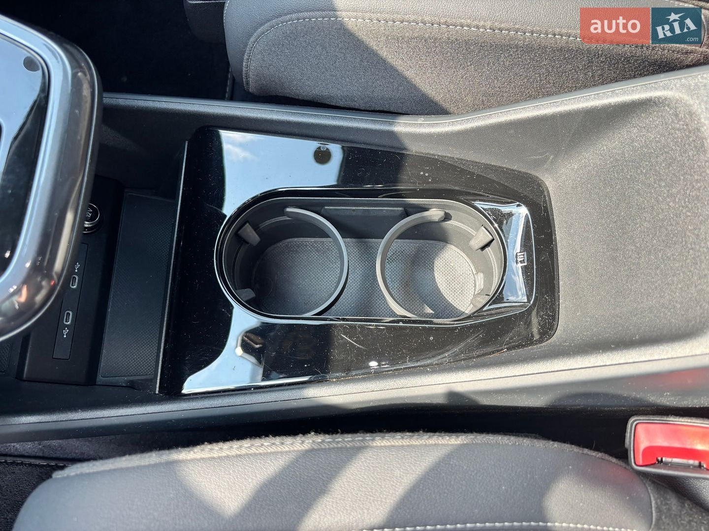 Audi Q4 e-tron 2024 VIN LFVVB9G32R5241698 фото оголошення 28 з 55