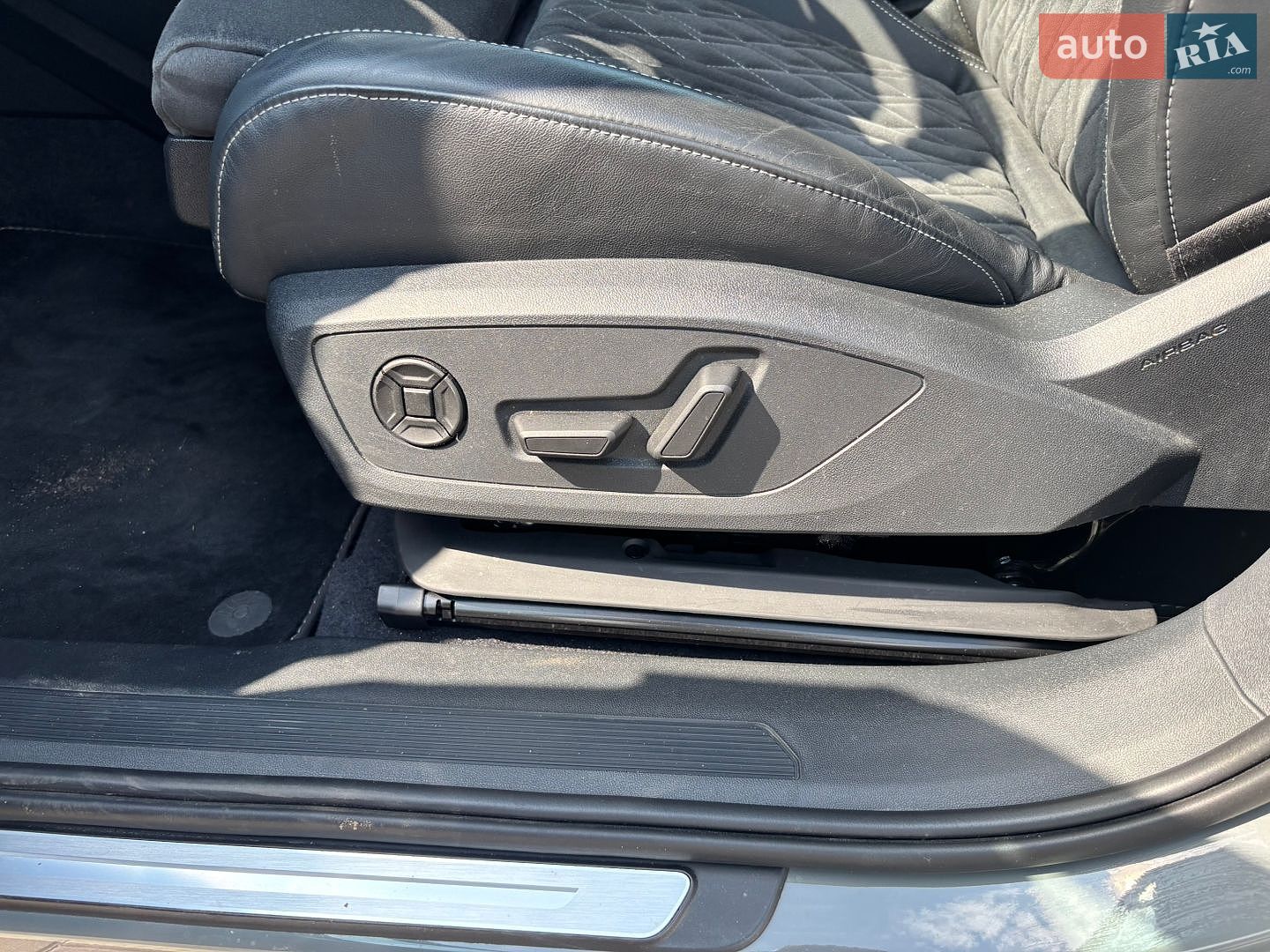 Audi Q4 e-tron 2024 VIN LFVVB9G32R5241698 фото оголошення 26 з 55