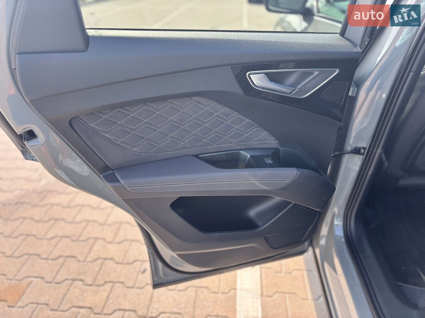 Audi Q4 e-tron 2024 VIN LFVVB9G32R5241698 фото оголошення 30 з 55