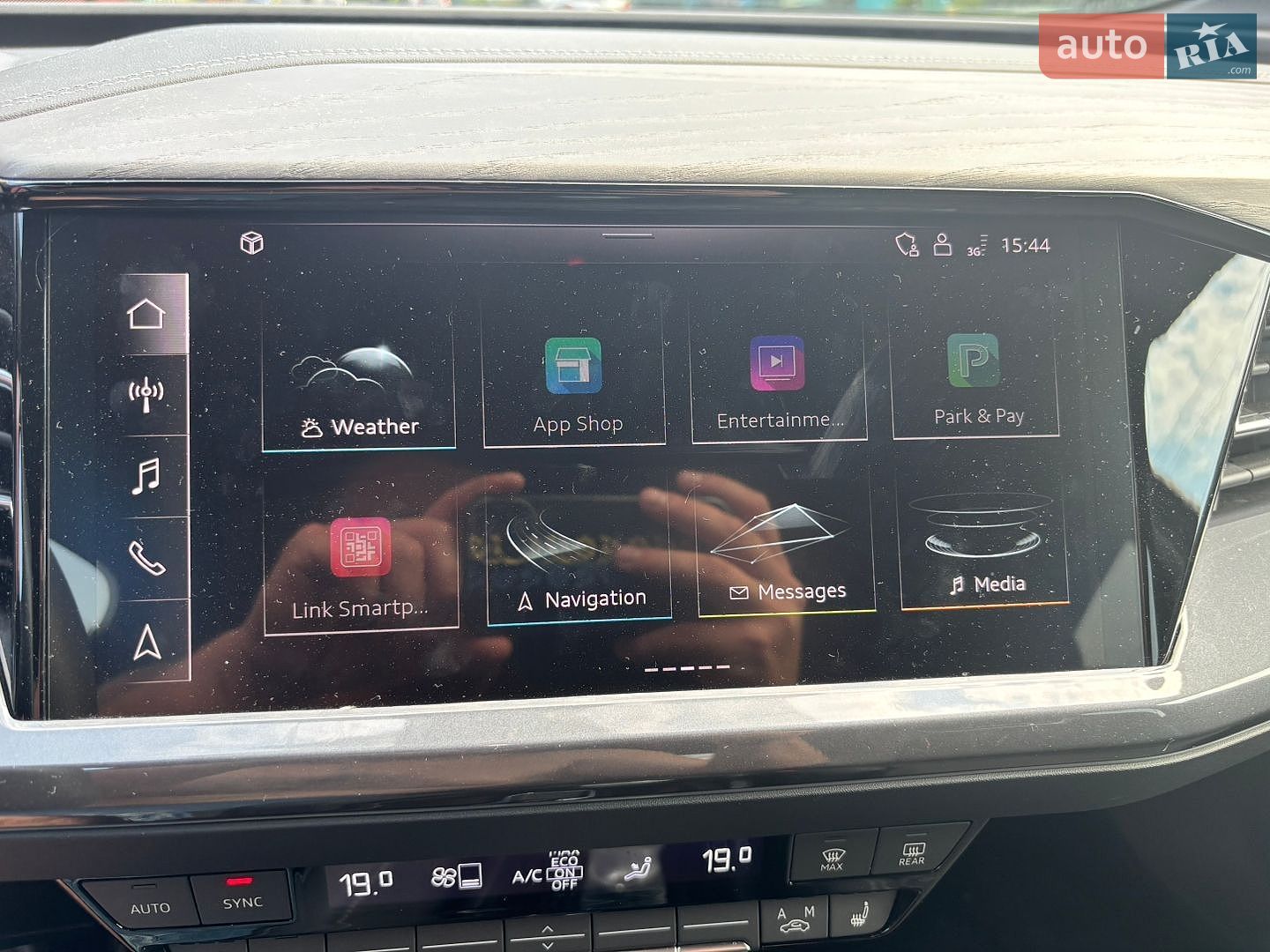 Audi Q4 e-tron 2024 VIN LFVVB9G32R5241698 фото оголошення 49 з 55
