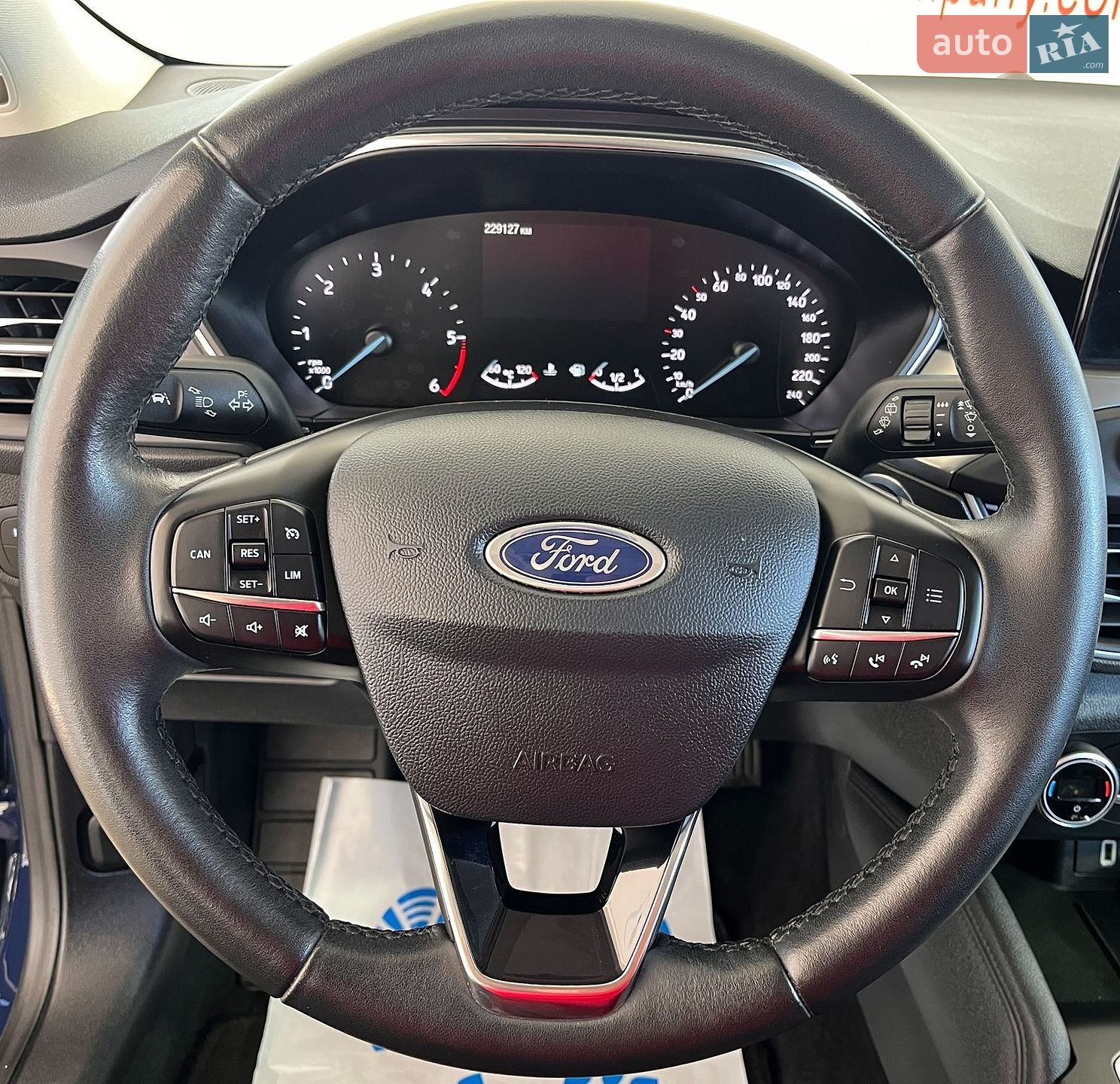 Ford Focus 2018 VIN WF0PXXGCHPJA09813 фото оголошення 13 з 35