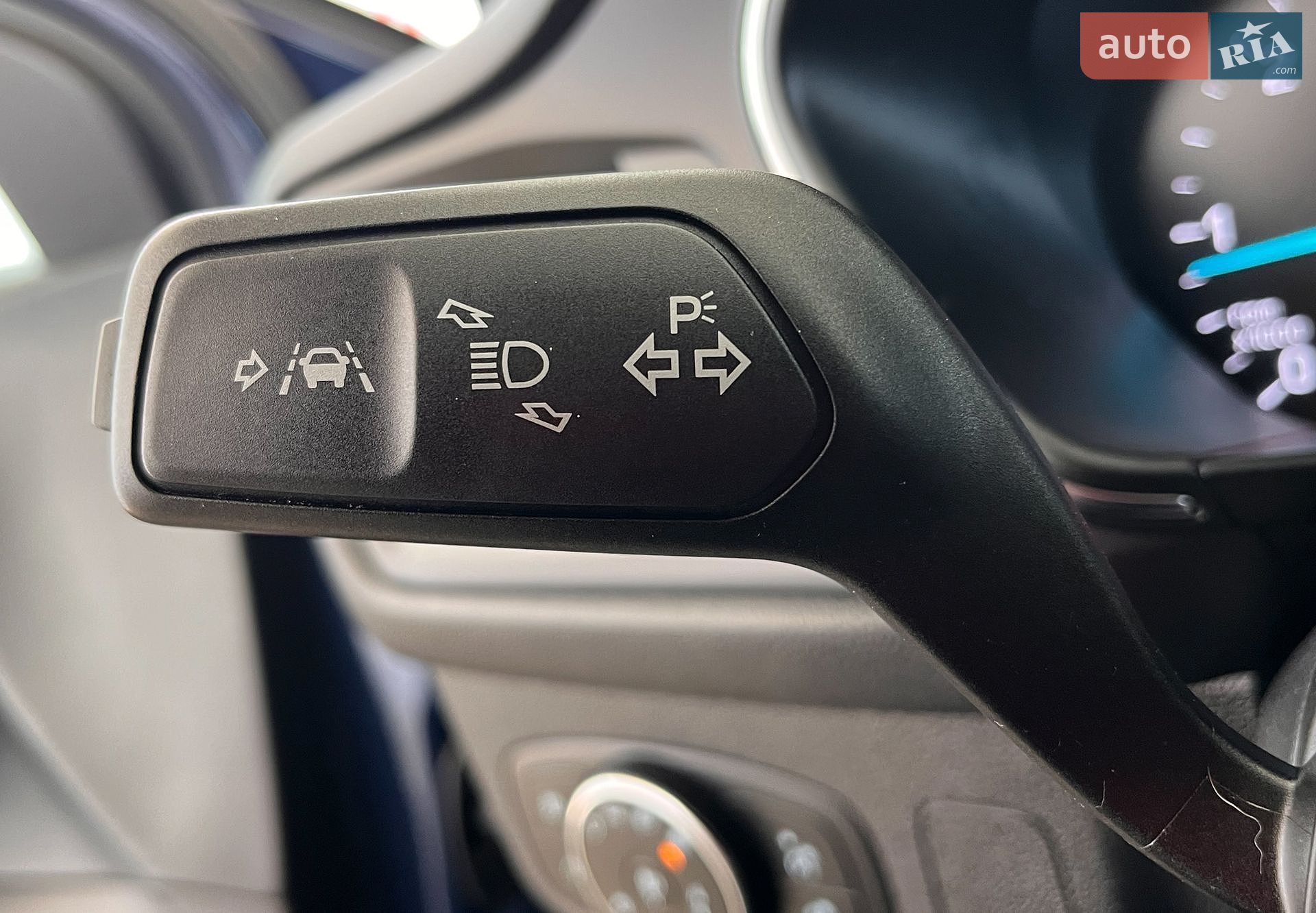 Ford Focus 2018 VIN WF0PXXGCHPJA09813 фото оголошення 16 з 35