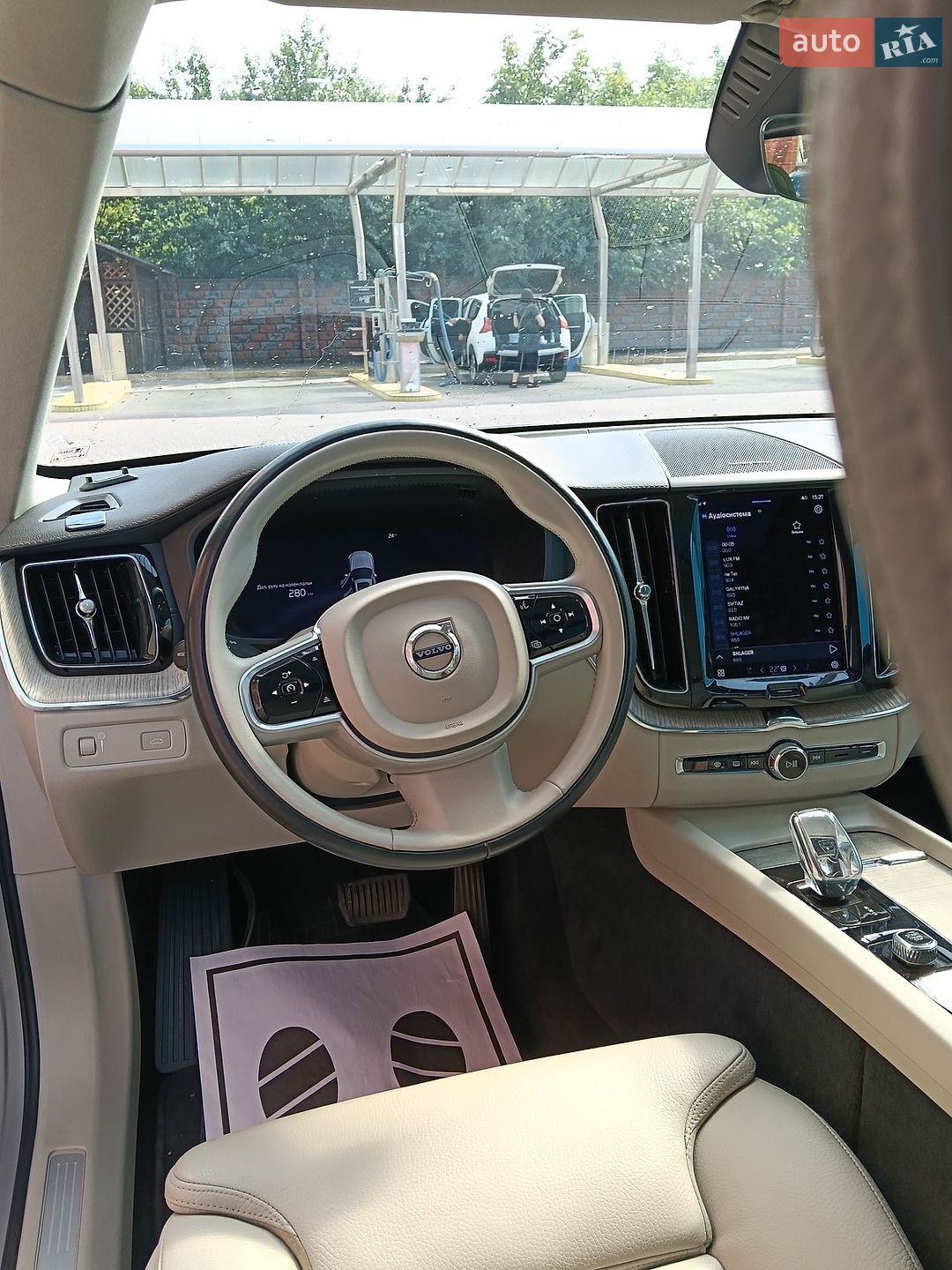 Volvo XC60 2022 VIN YV1UZK5VDN1079682 фото оголошення 13 з 38