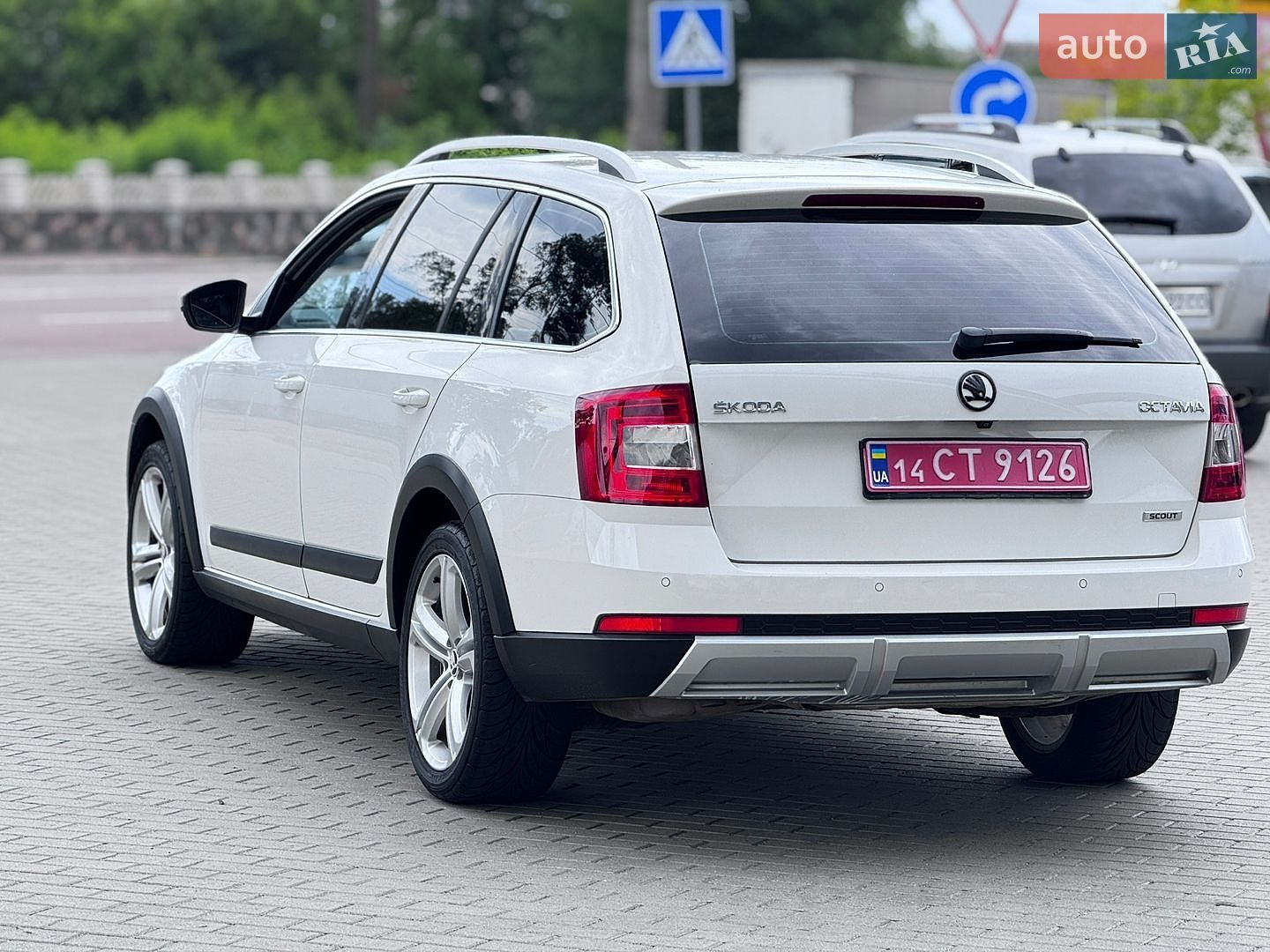 Skoda Octavia Scout 2015 VIN TMBLK9NE4F0226664 фото оголошення 19 з 42