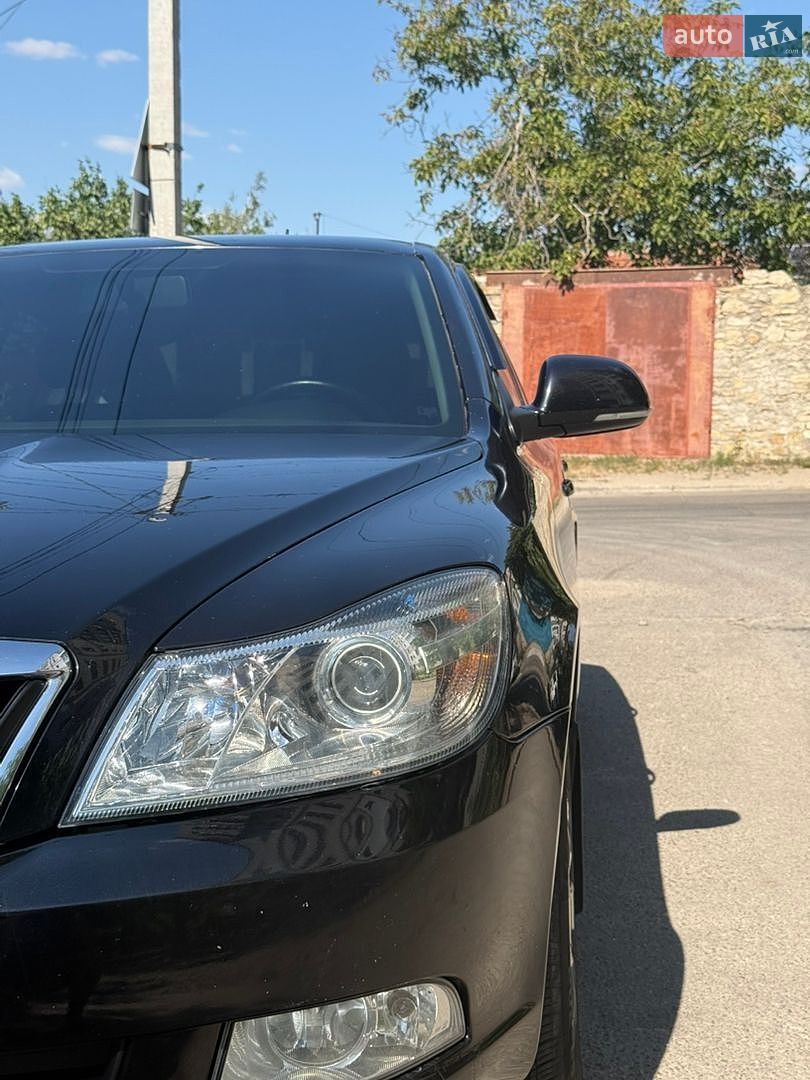 Skoda Octavia 2011 VIN Y6UBS41Z4CB152945 фото оголошення 2 з 14
