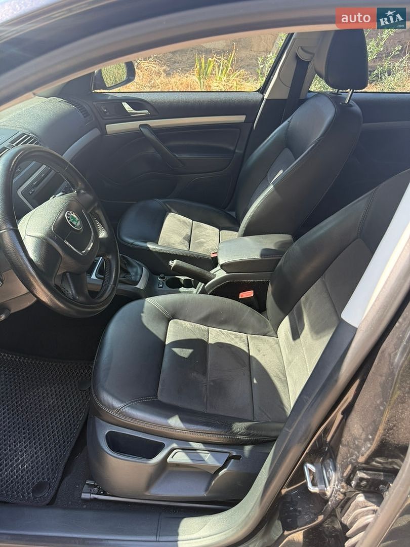 Skoda Octavia 2011 VIN Y6UBS41Z4CB152945 фото оголошення 12 з 14