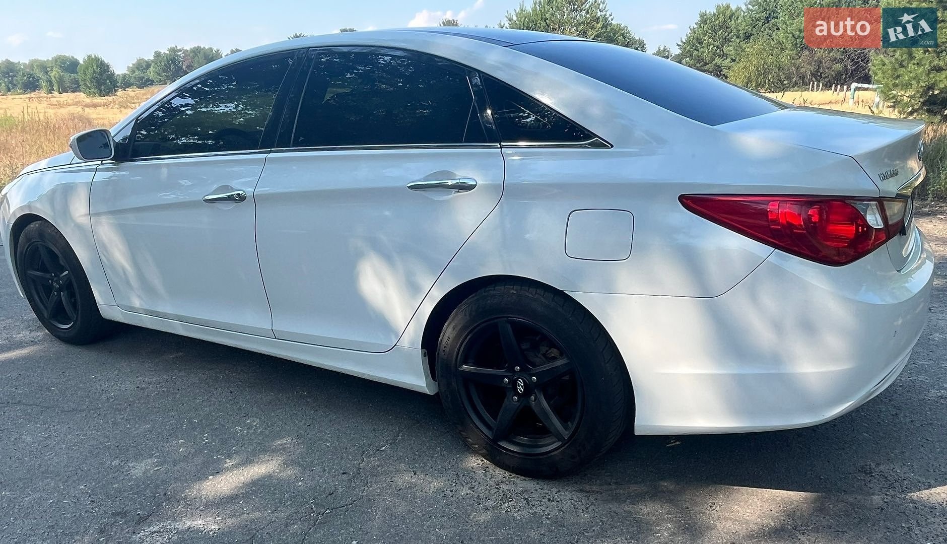 Hyundai Sonata 2010 VIN KMHEC41CBBA192101 фото оголошення 2 з 19