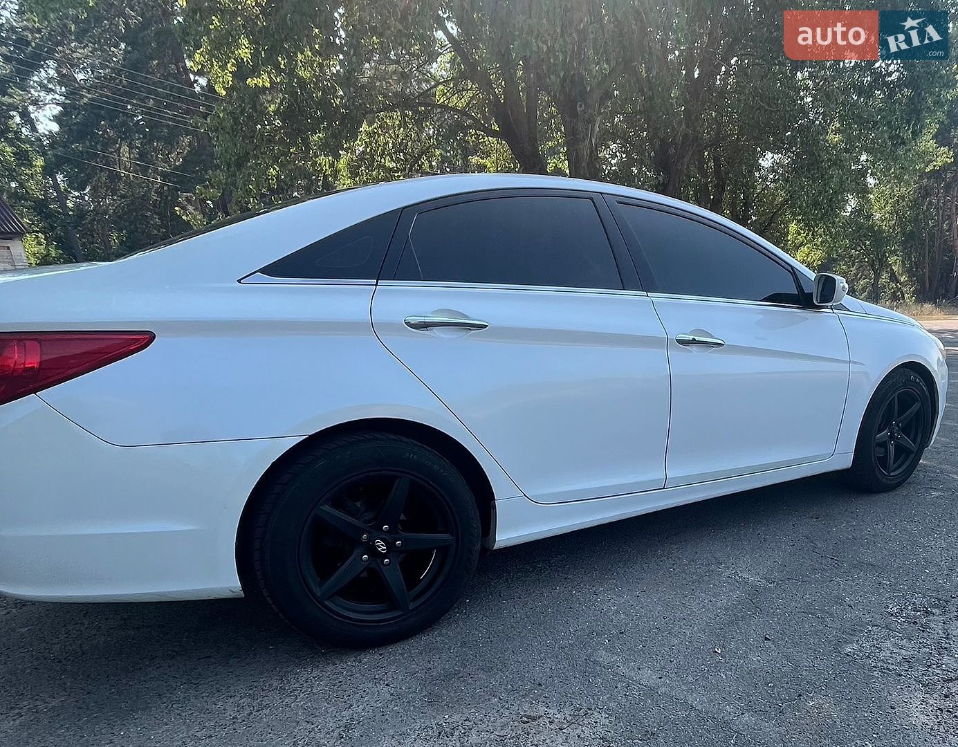 Hyundai Sonata 2010 VIN KMHEC41CBBA192101 фото оголошення 3 з 19