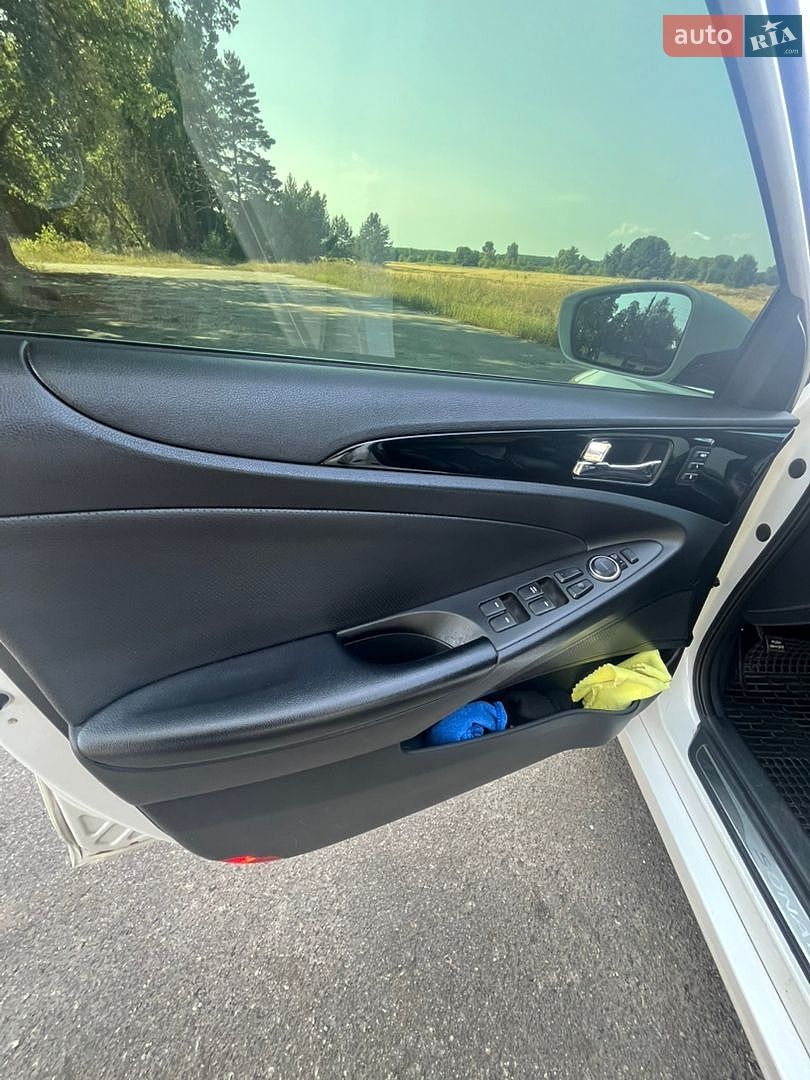 Hyundai Sonata 2010 VIN KMHEC41CBBA192101 фото оголошення 12 з 19