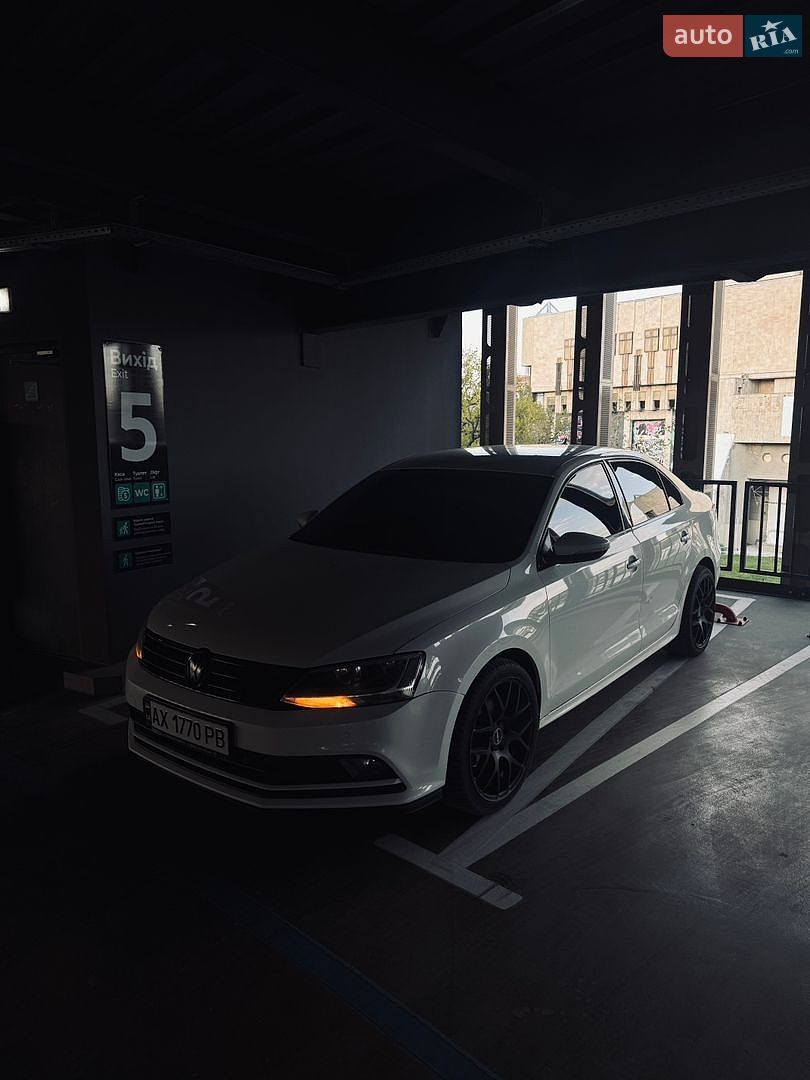 Volkswagen Jetta 2016 VIN WVWZZZ16ZGM016148 фото оголошення 2 з 29