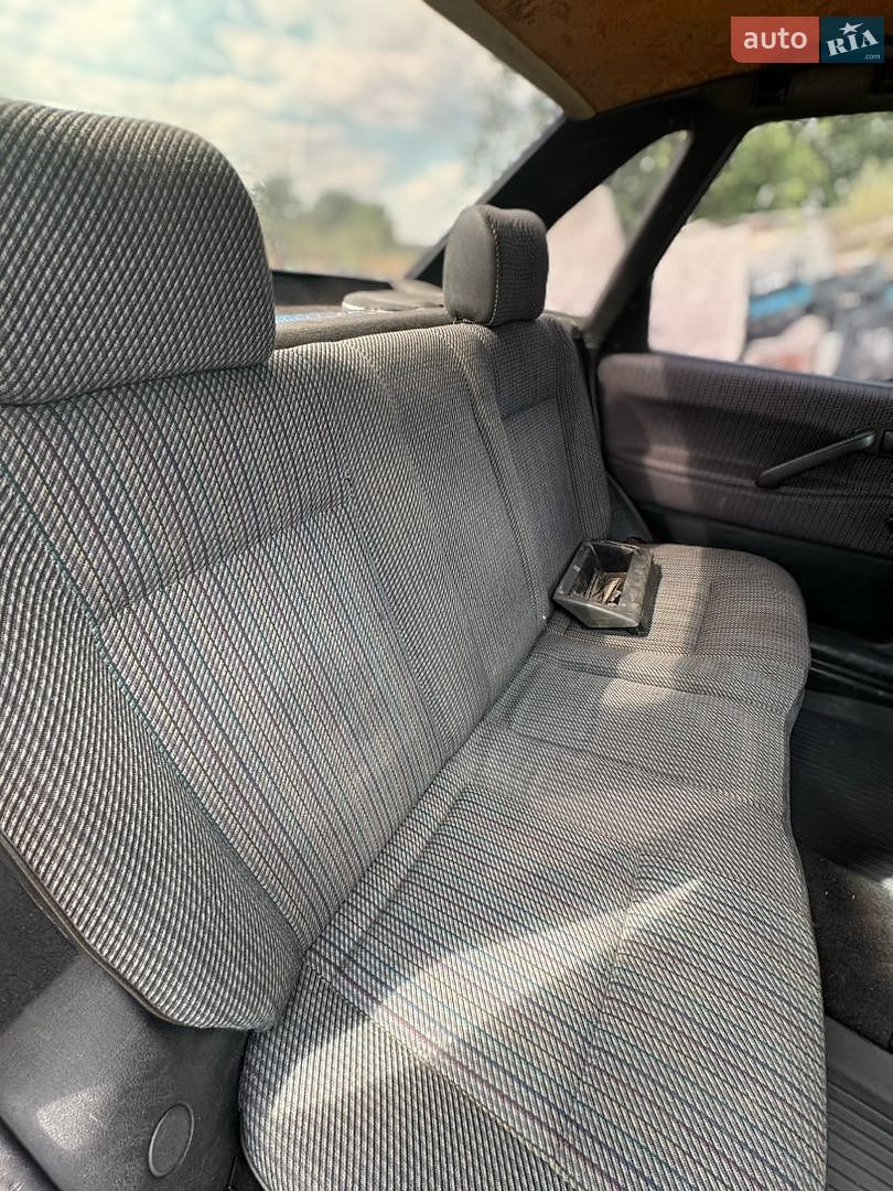 Volkswagen Passat 1992 VIN WVWZZZ31ZNE097428 фото оголошення 11 з 13