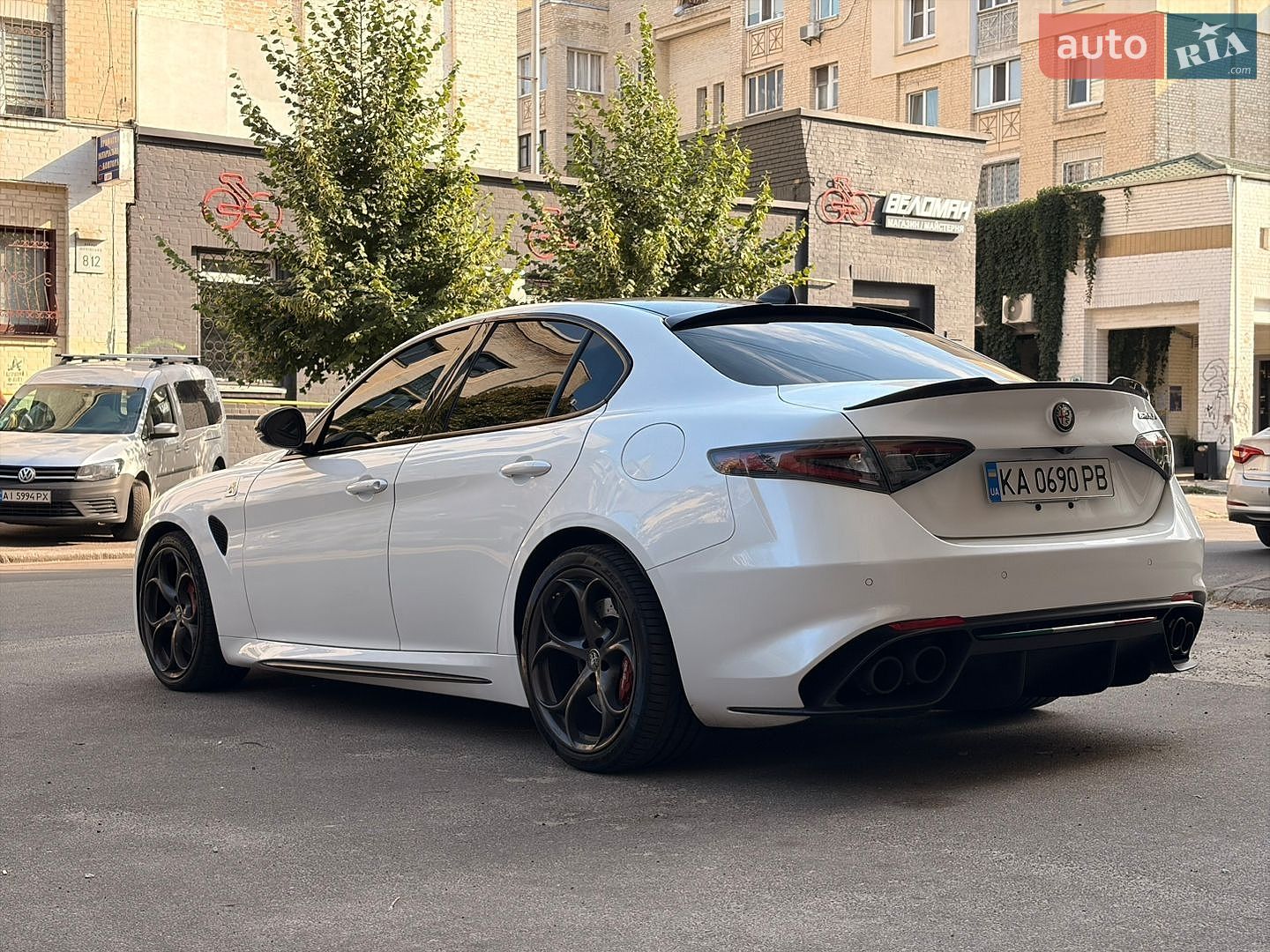 Alfa Romeo Giulia 2018 VIN ZARFAEAV4J7590345 фото оголошення 6 з 28