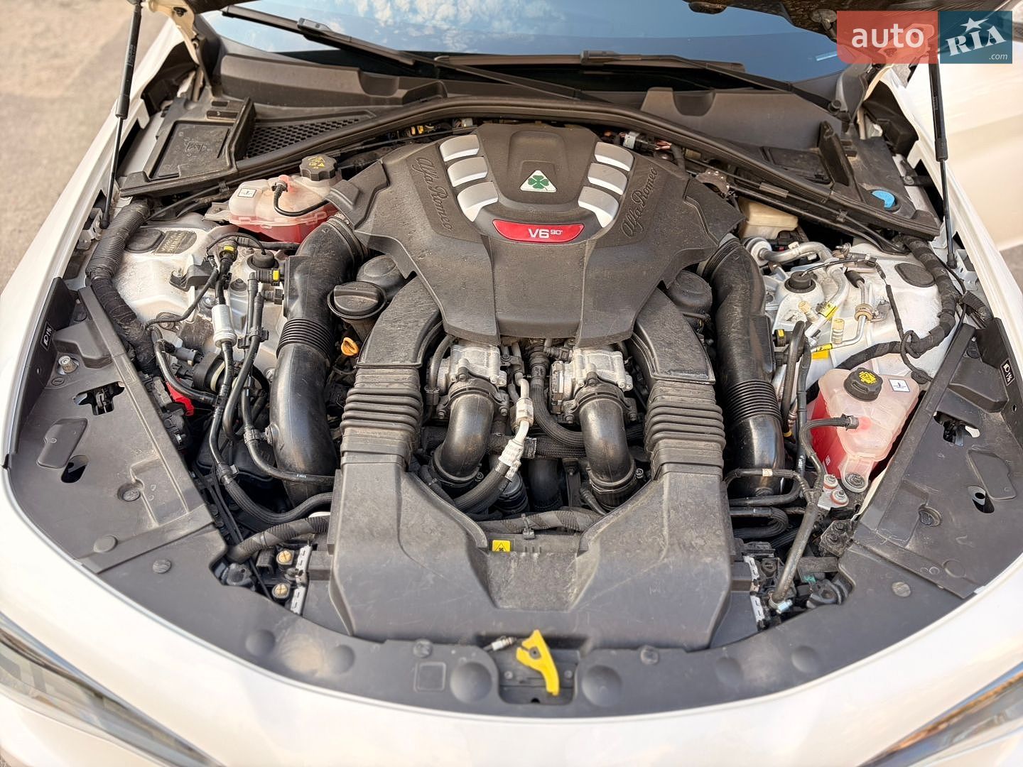 Alfa Romeo Giulia 2018 VIN ZARFAEAV4J7590345 фото оголошення 8 з 28