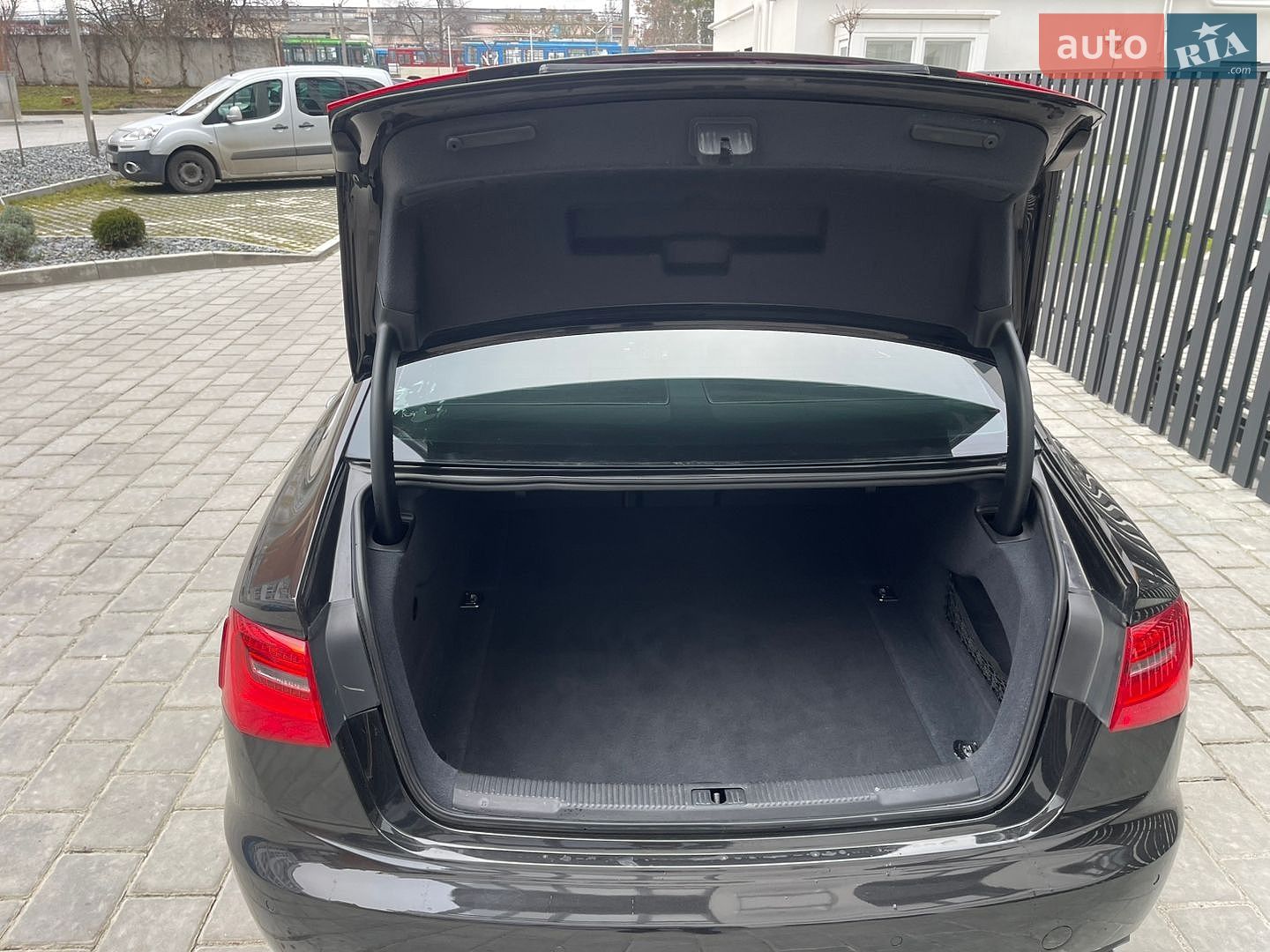 Audi A6 2013 VIN WAUGFAFCXDN090400 фото оголошення 37 з 40