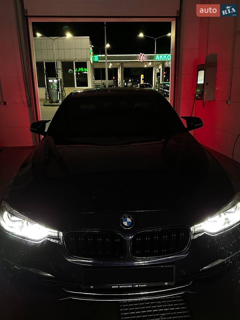BMW 3 Series 2015 VIN WBA8E9G51GNT46434 фото оголошення 5 з 7