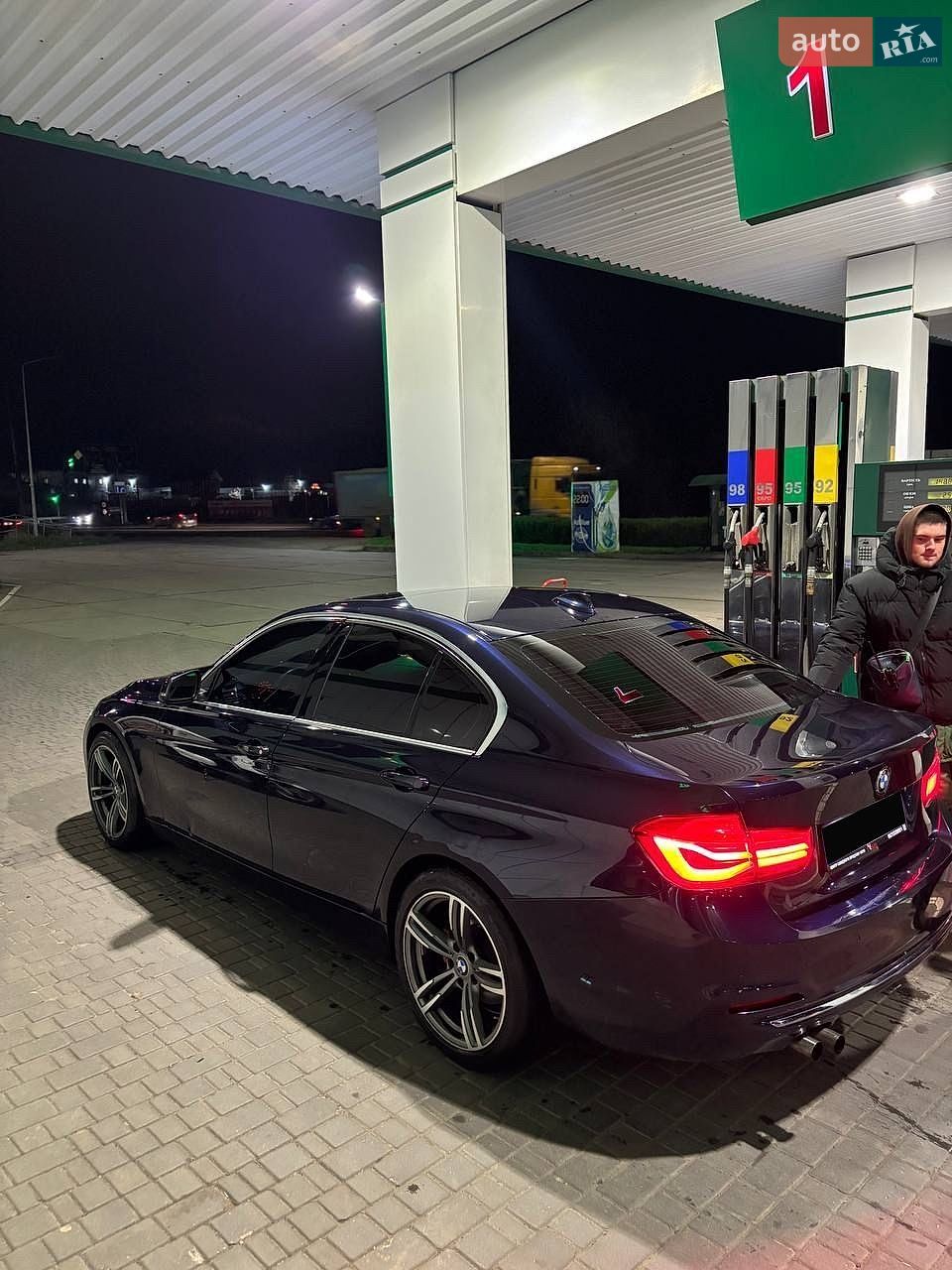 BMW 3 Series 2015 VIN WBA8E9G51GNT46434 фото оголошення 2 з 7