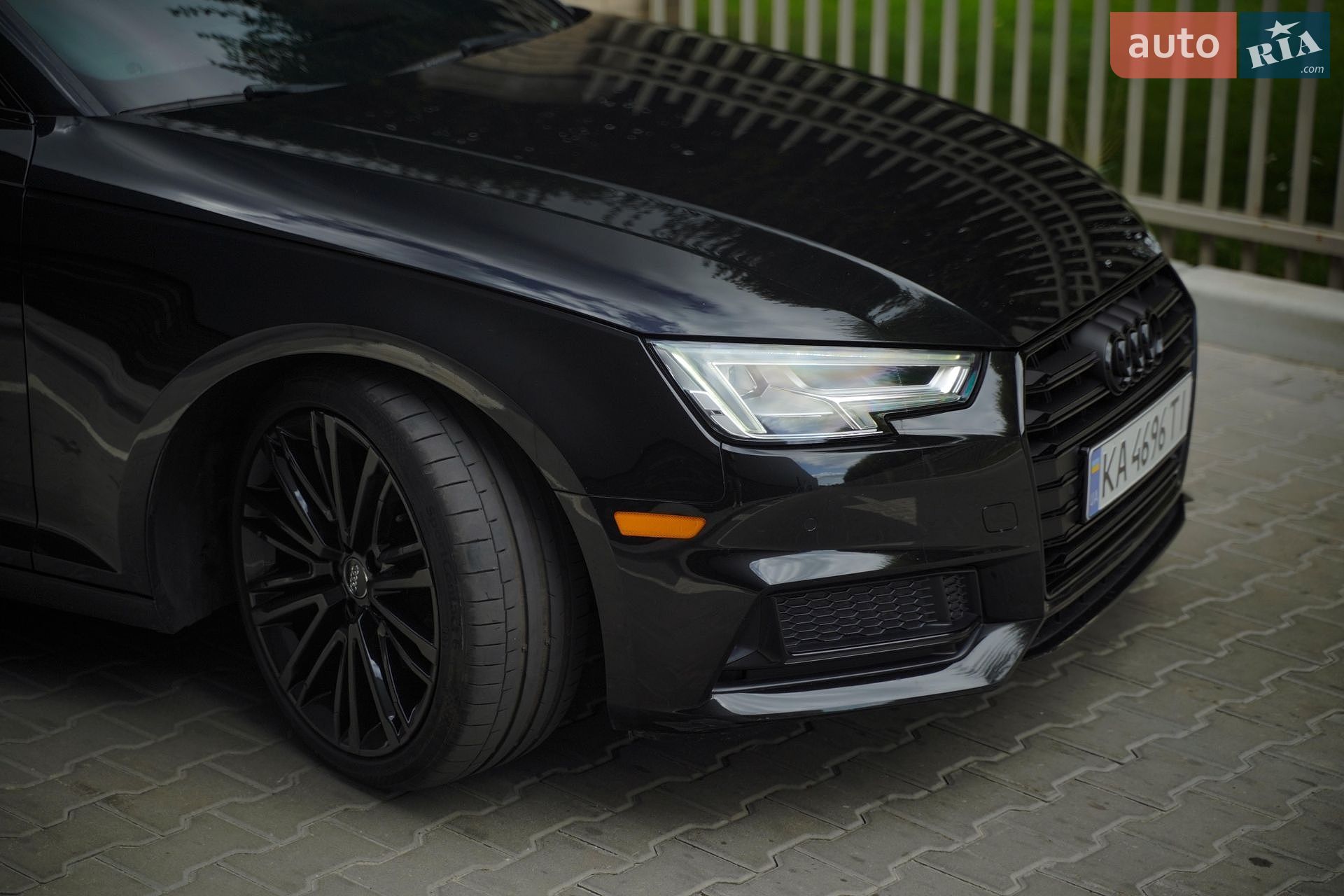 Audi A4 2019 VIN WAUHMAF41KA062623 фото оголошення 10 з 23