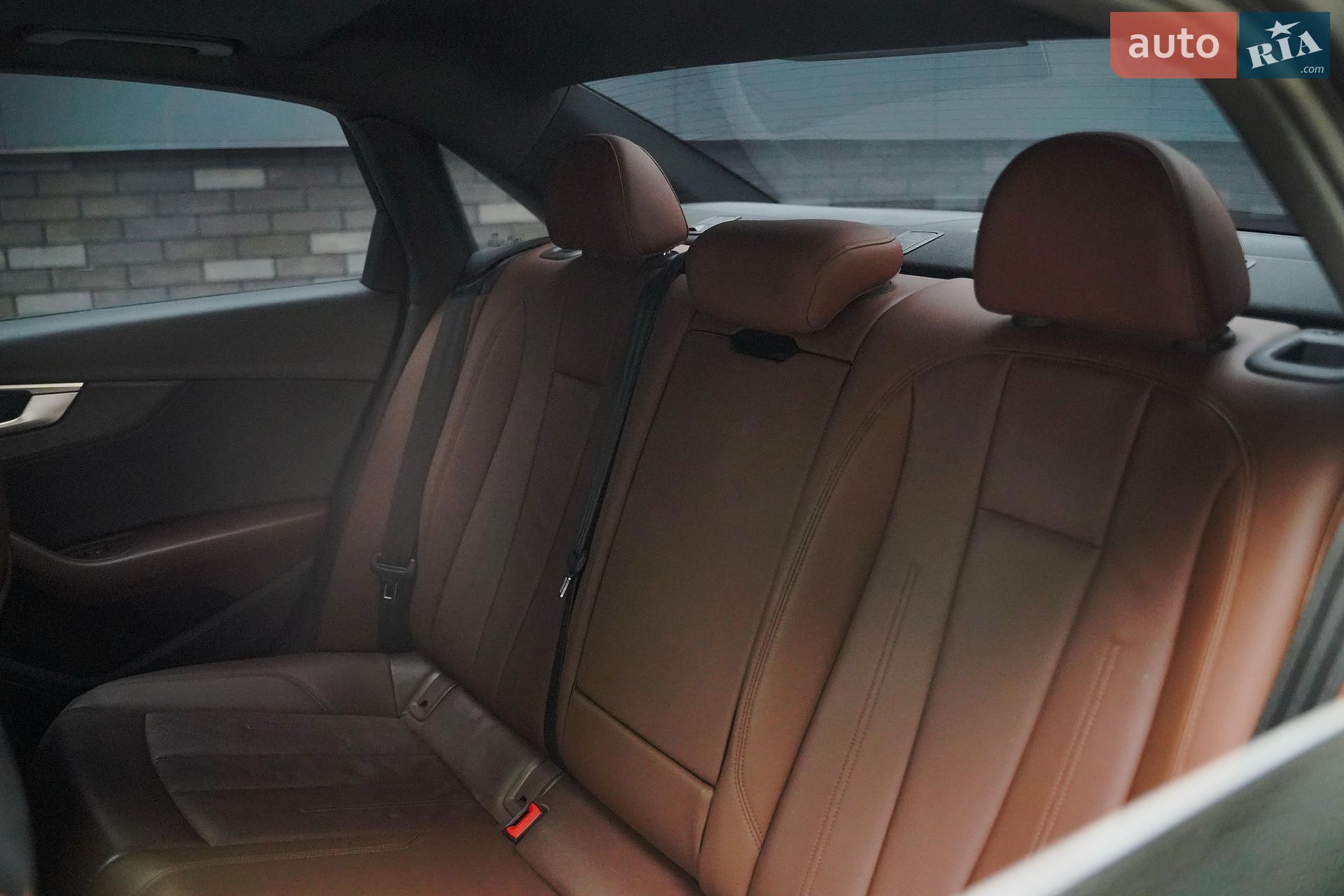 Audi A4 2019 VIN WAUHMAF41KA062623 фото оголошення 20 з 23