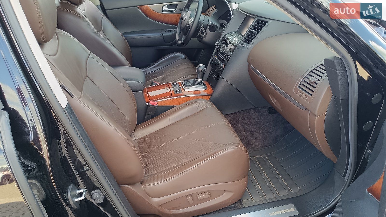 Infiniti QX70 2015 VIN JN1TDNS51U0590140 фото оголошення 6 з 14