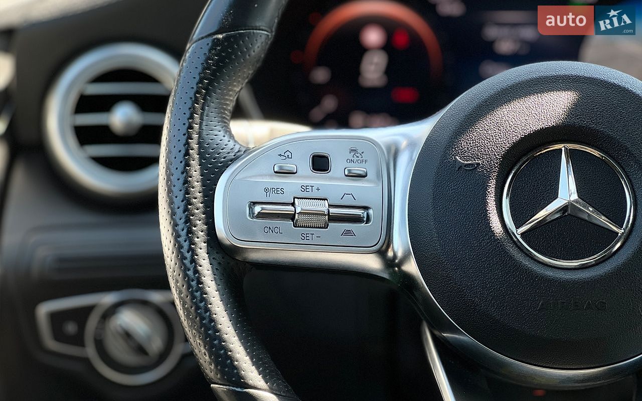 Mercedes-Benz GLC-Class 2019 VIN WDC0J8EBXLF673525 фото оголошення 13 з 37