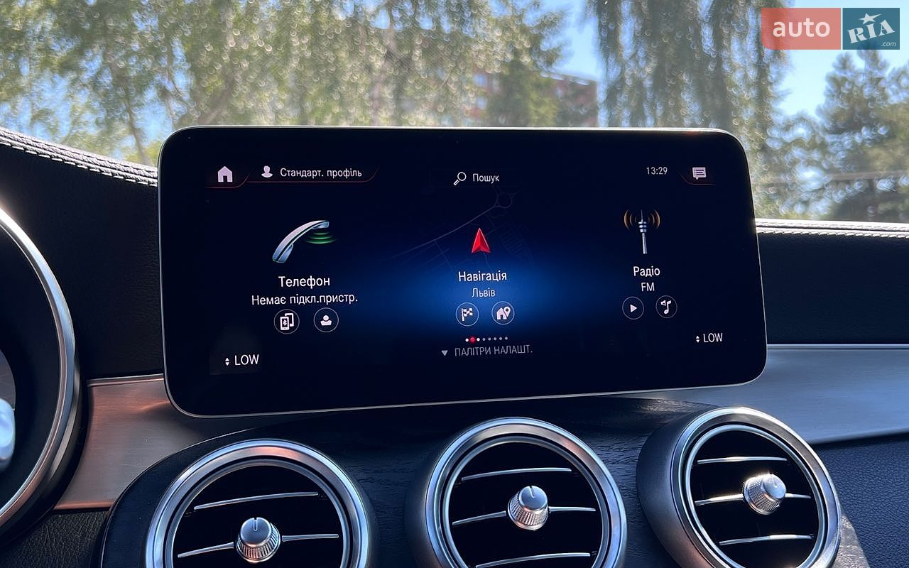 Mercedes-Benz GLC-Class 2019 VIN WDC0J8EBXLF673525 фото оголошення 19 з 37