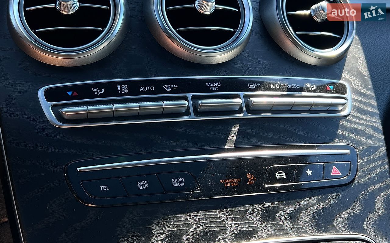 Mercedes-Benz GLC-Class 2019 VIN WDC0J8EBXLF673525 фото оголошення 21 з 37