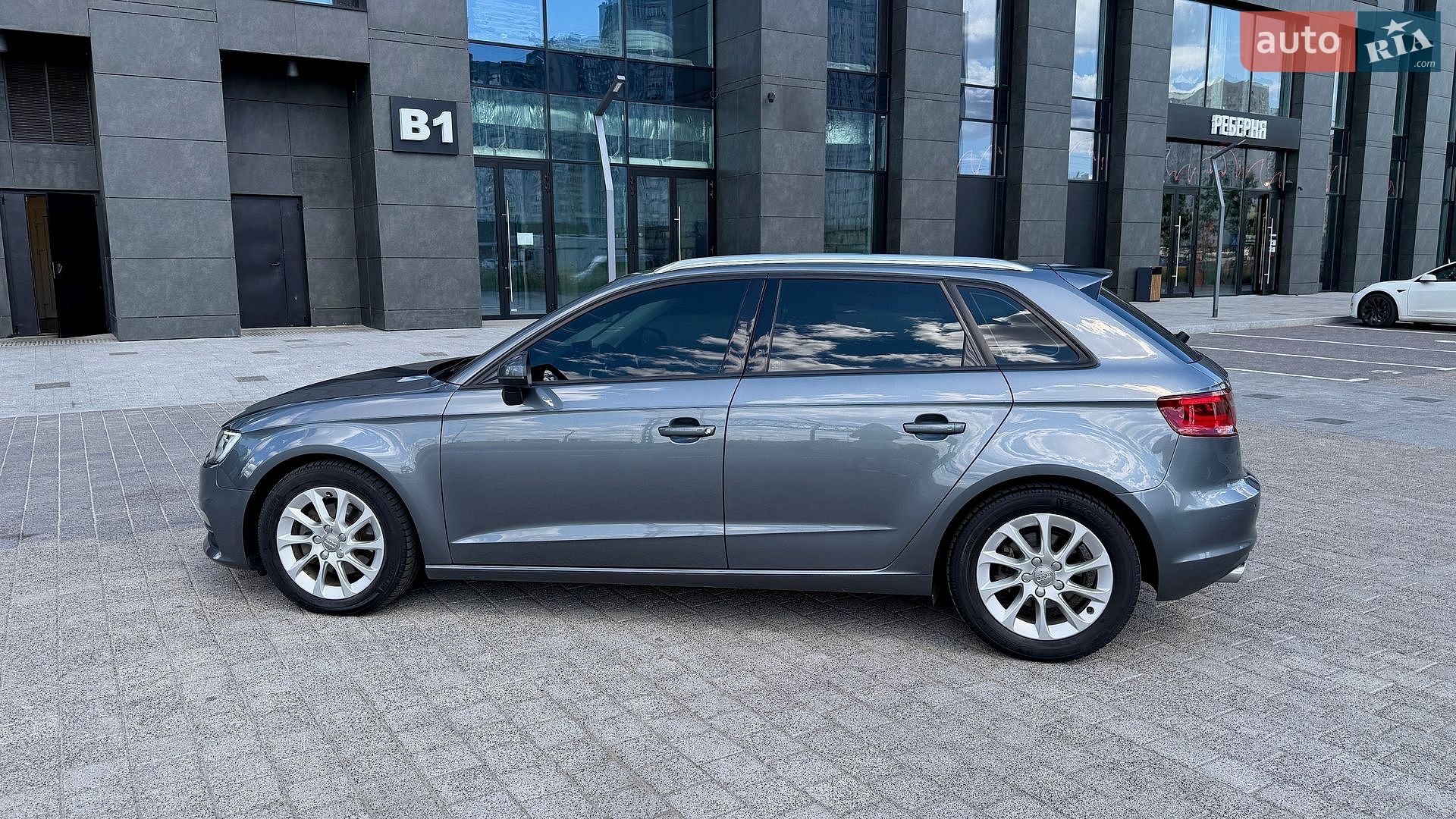 Audi A3 2016 VIN WAUZZZ8VXHA001029 фото оголошення 7 з 30