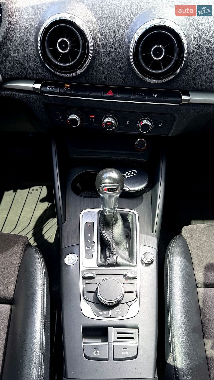 Audi A3 2016 VIN WAUZZZ8VXHA001029 фото оголошення 14 з 30