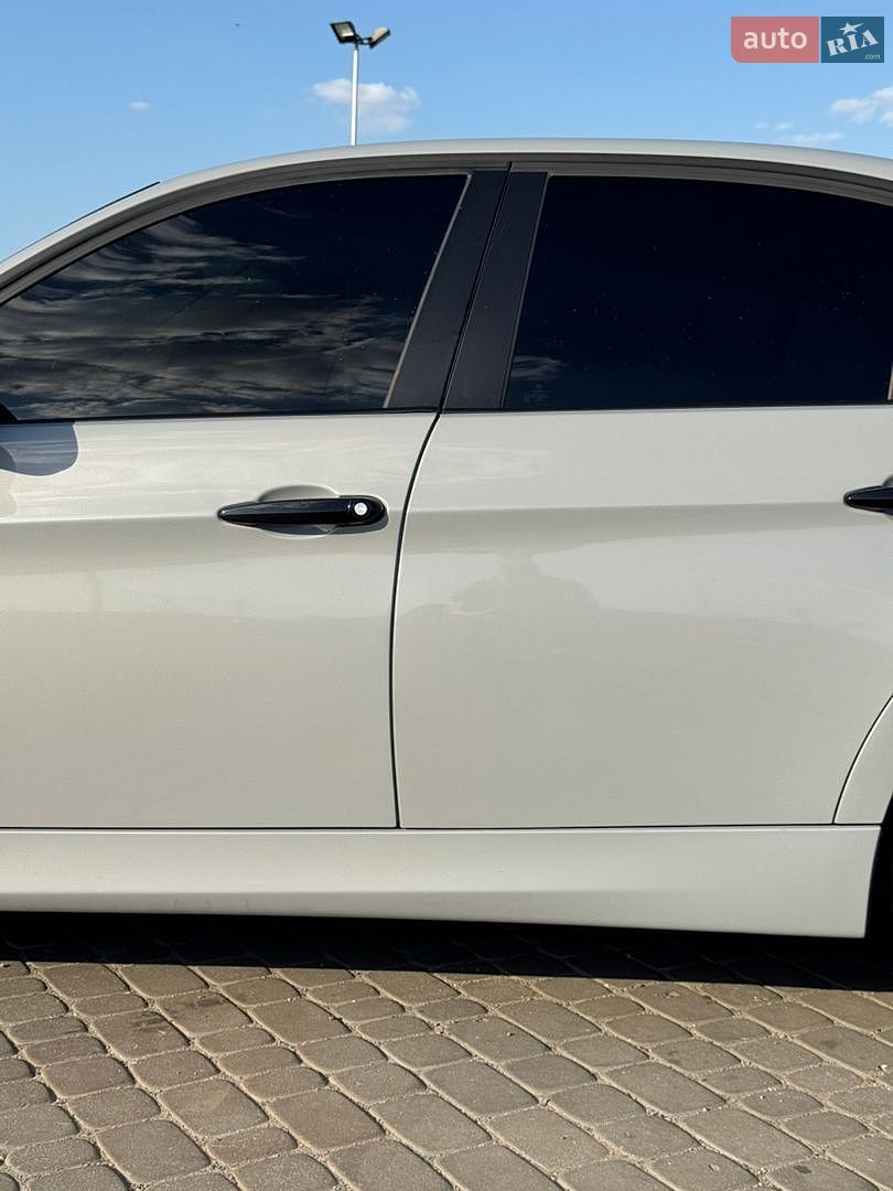 BMW 3 Series 2005 VIN WBAVC310X0PS39685 фото оголошення 5 з 20