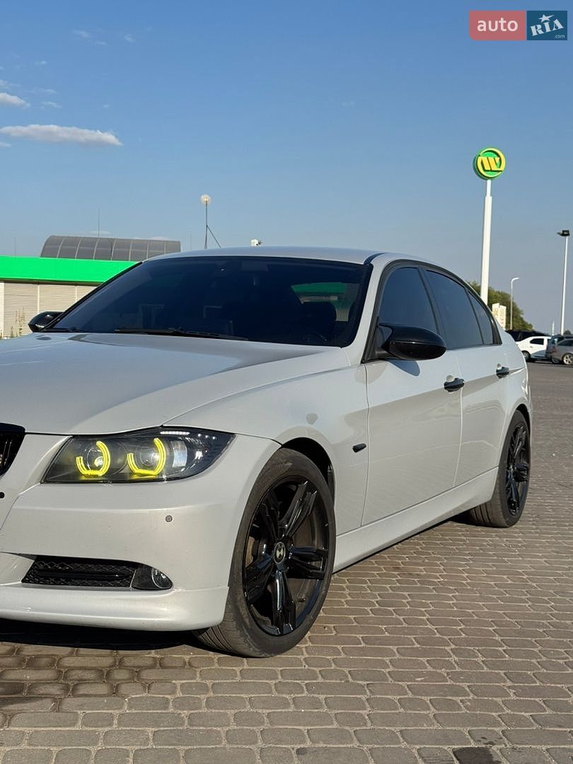 BMW 3 Series 2005 VIN WBAVC310X0PS39685 фото оголошення 2 з 20