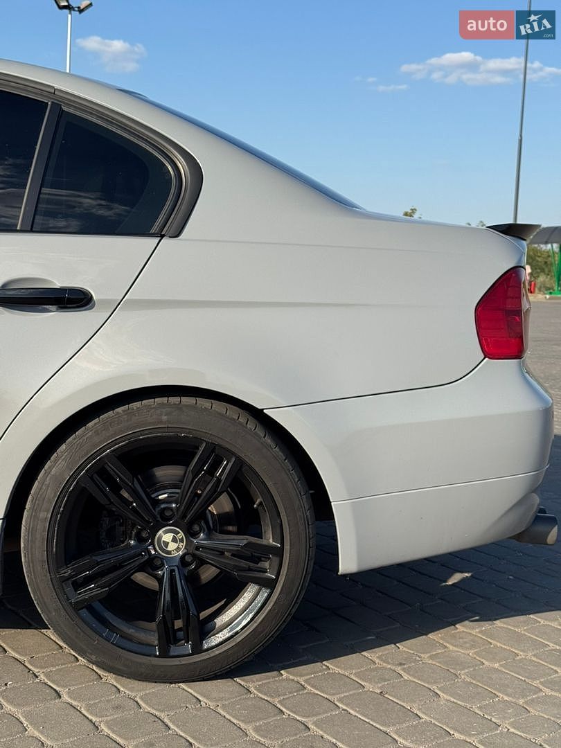 BMW 3 Series 2005 VIN WBAVC310X0PS39685 фото оголошення 6 з 20